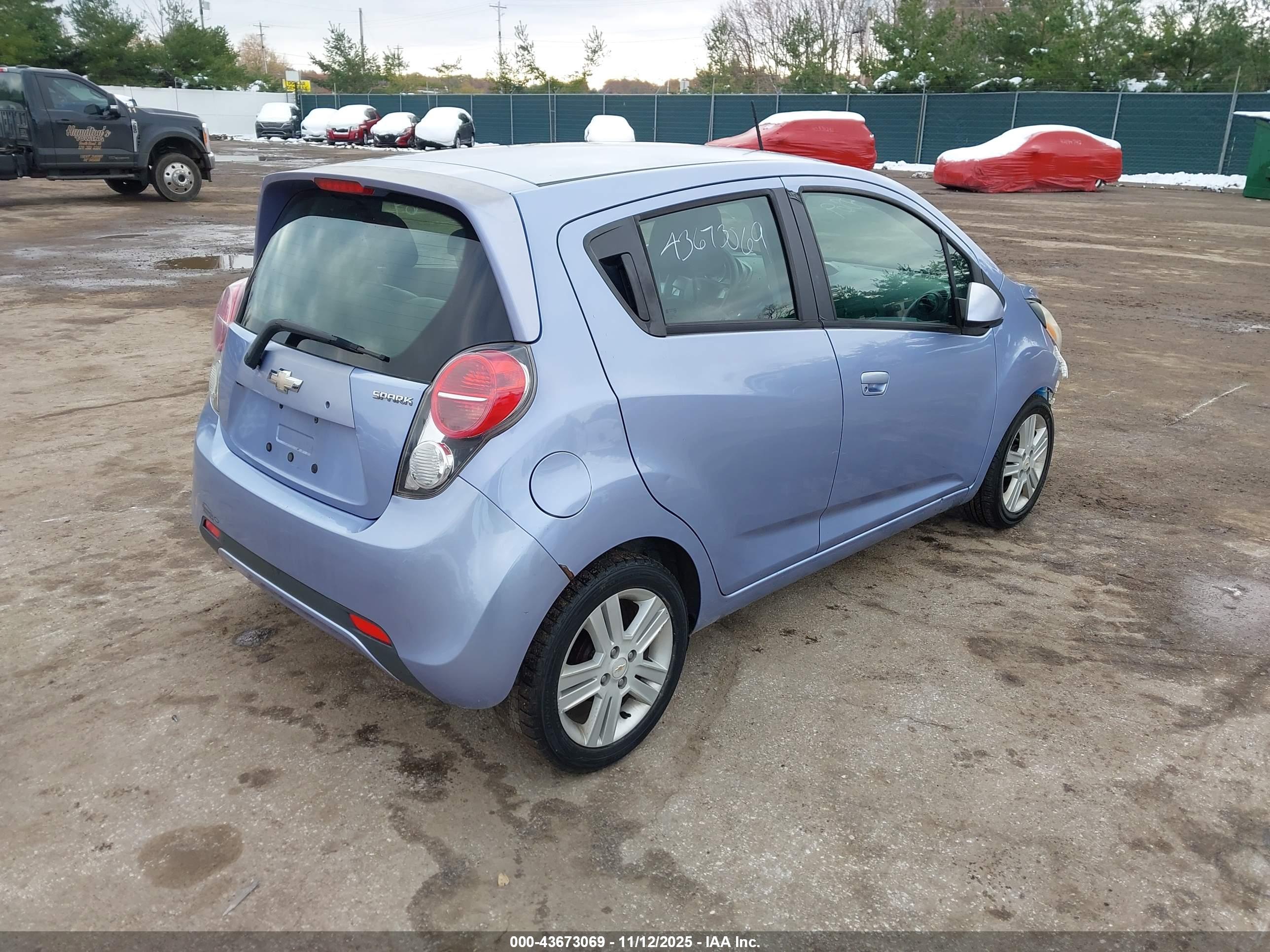 CHEVROLET SPARK image 4