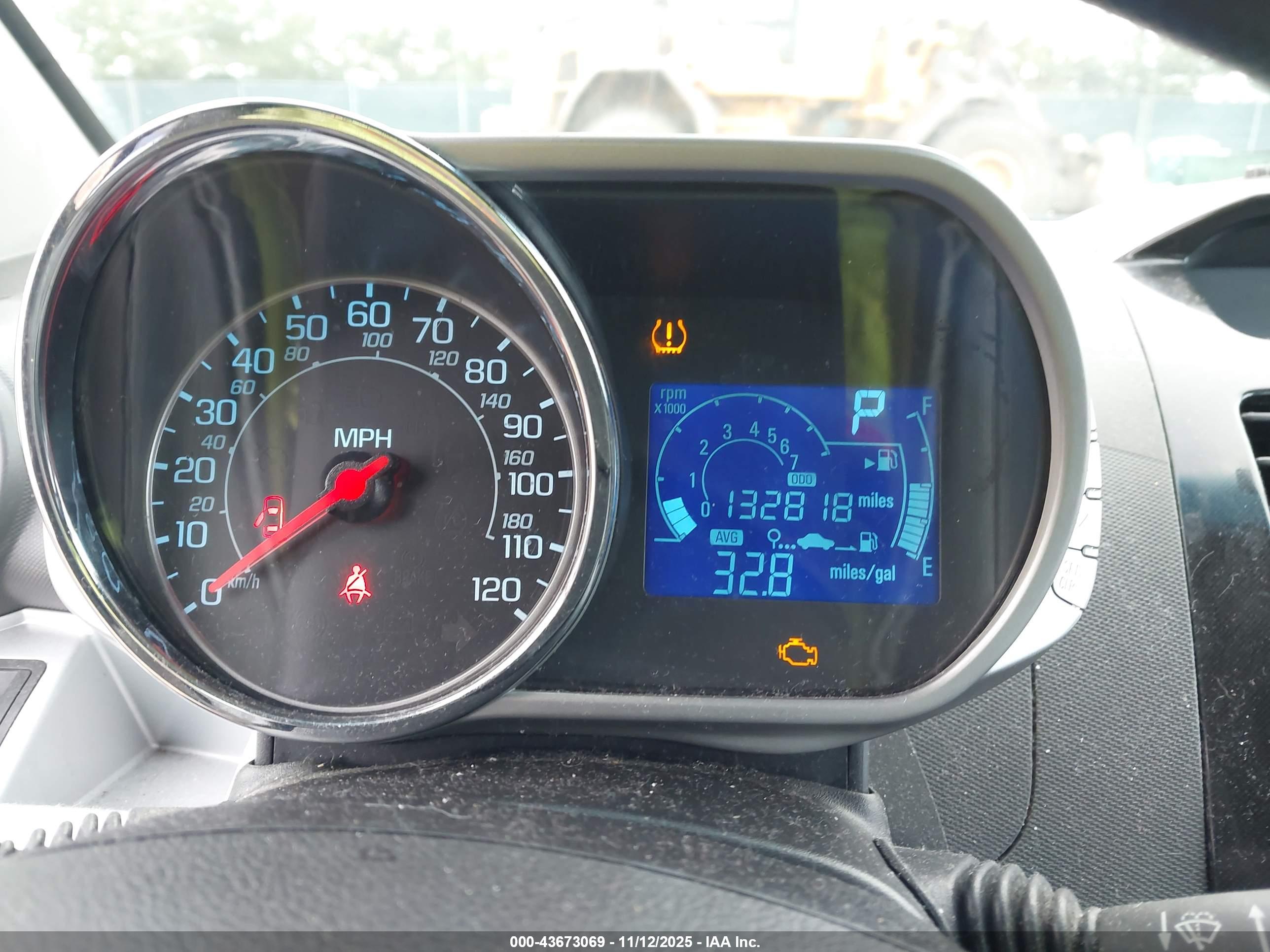 CHEVROLET SPARK image 7