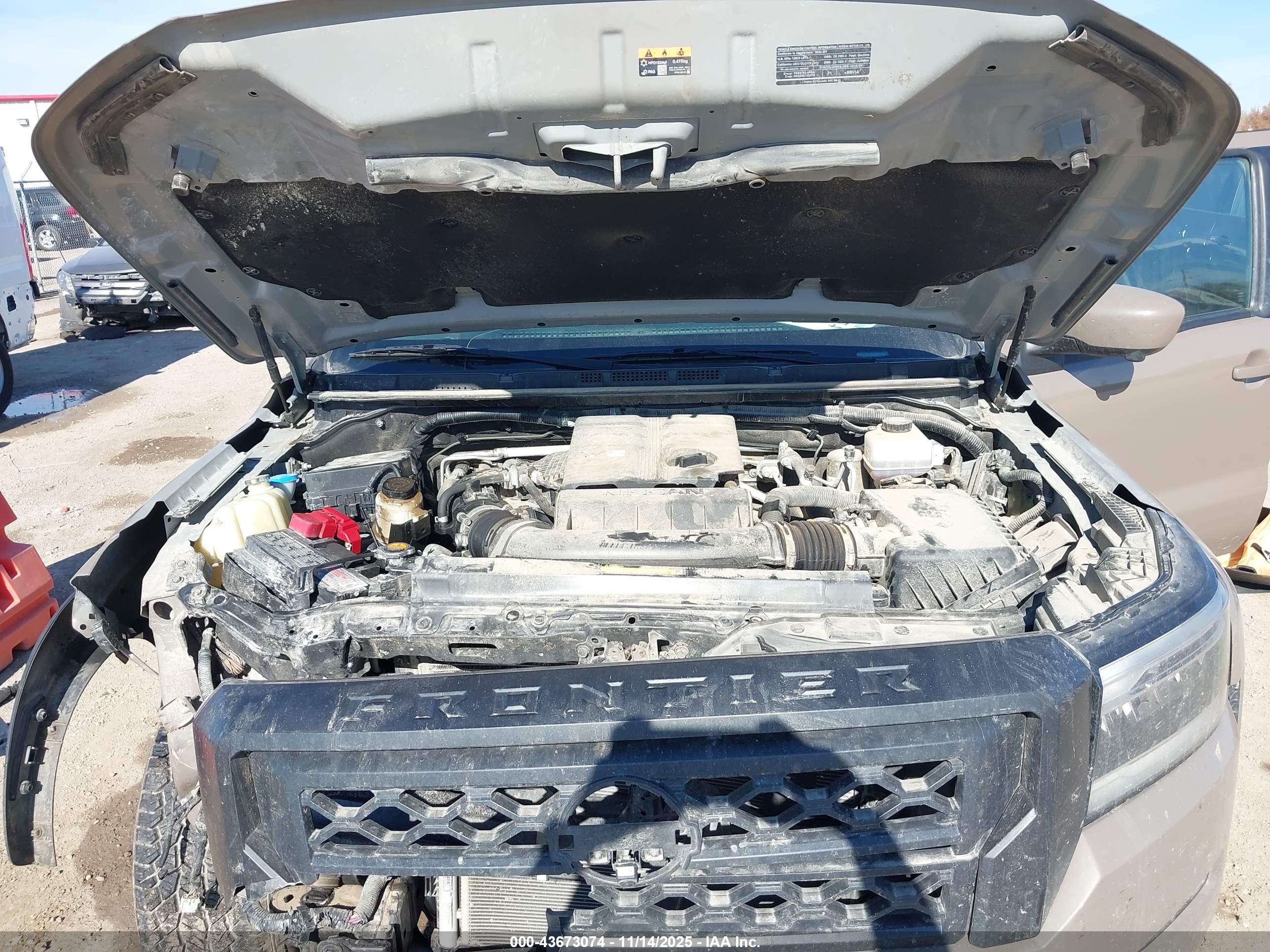 NISSAN FRONTIER image 10