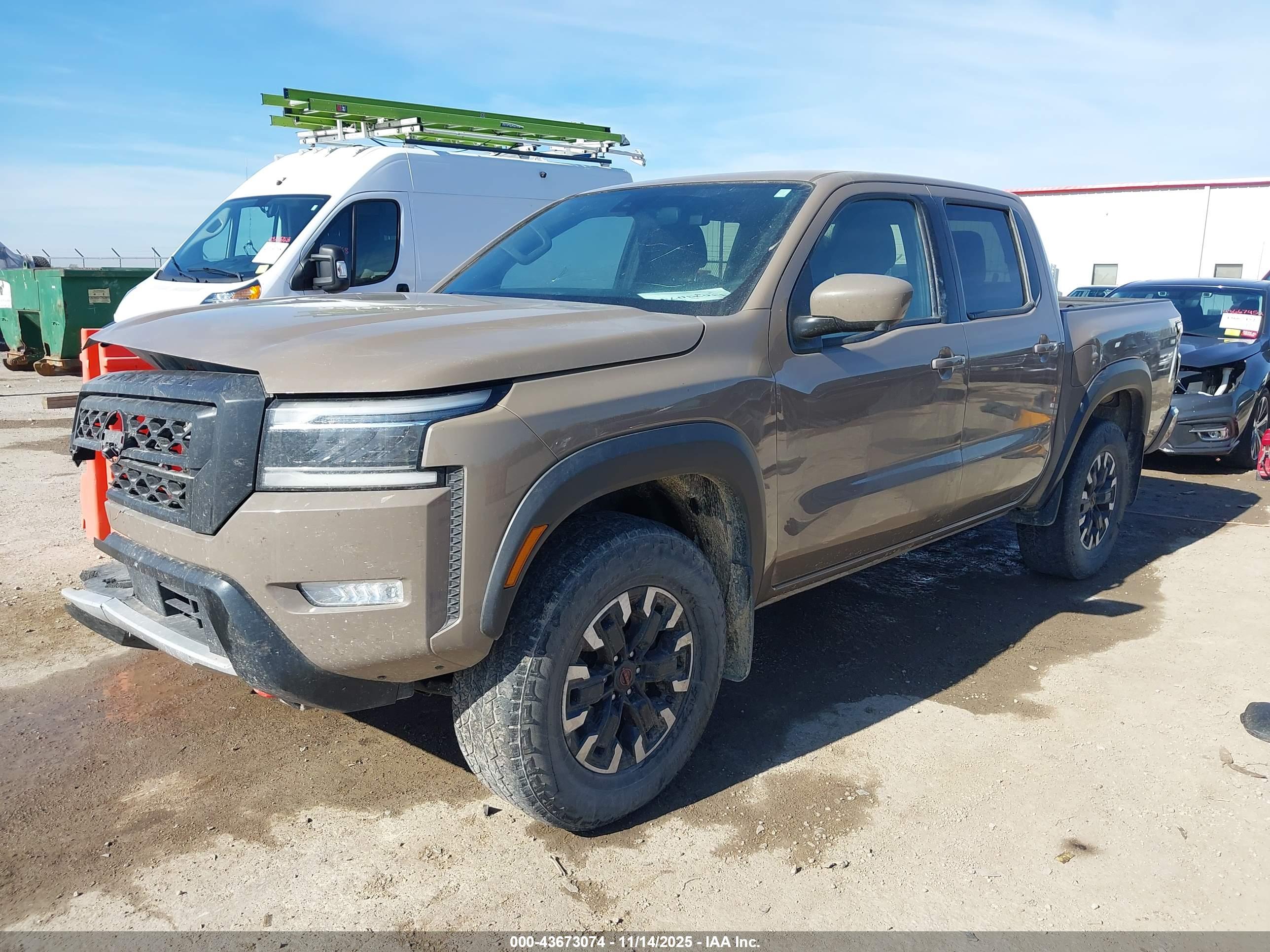 NISSAN FRONTIER image 2