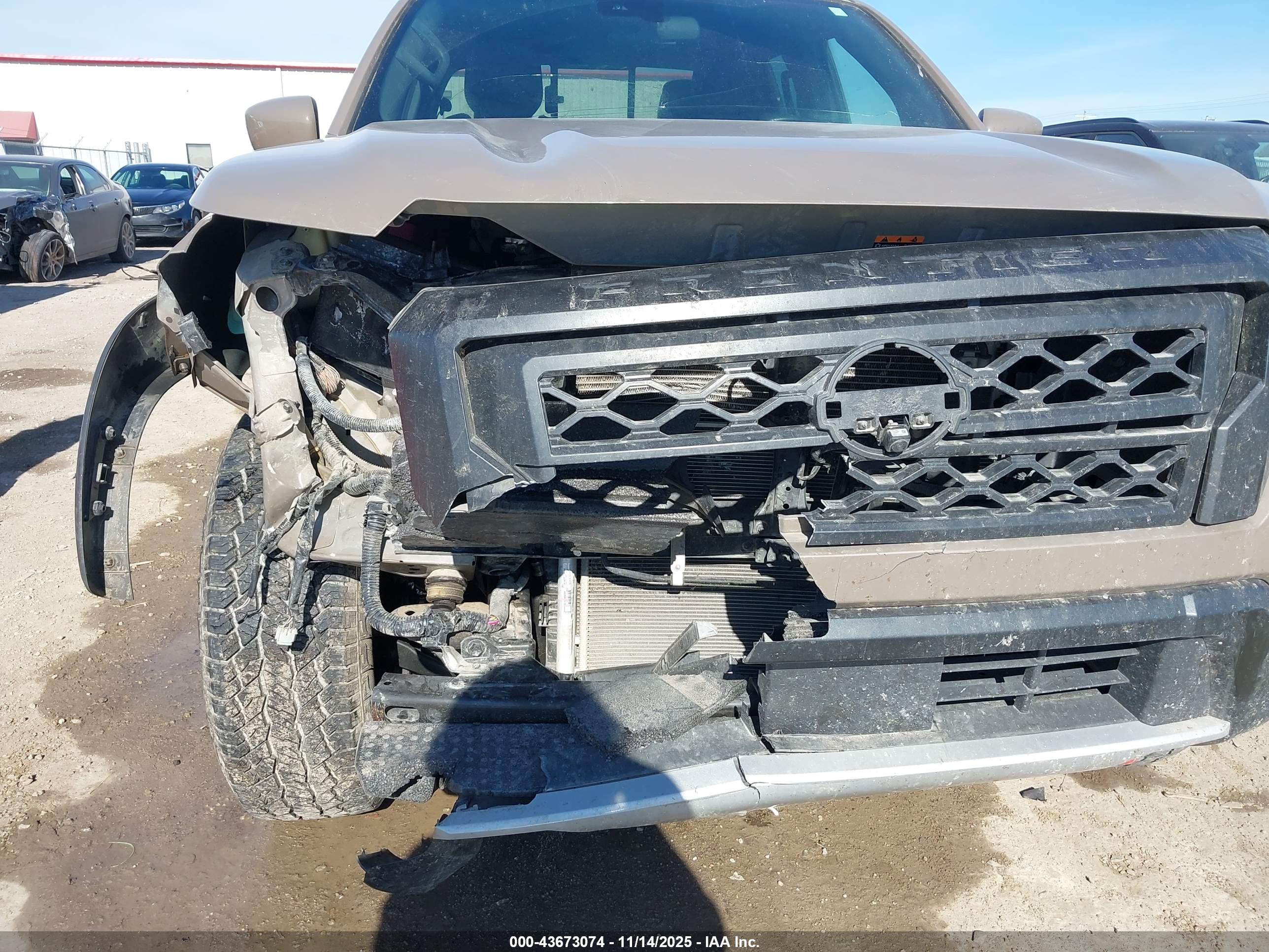 NISSAN FRONTIER image 6