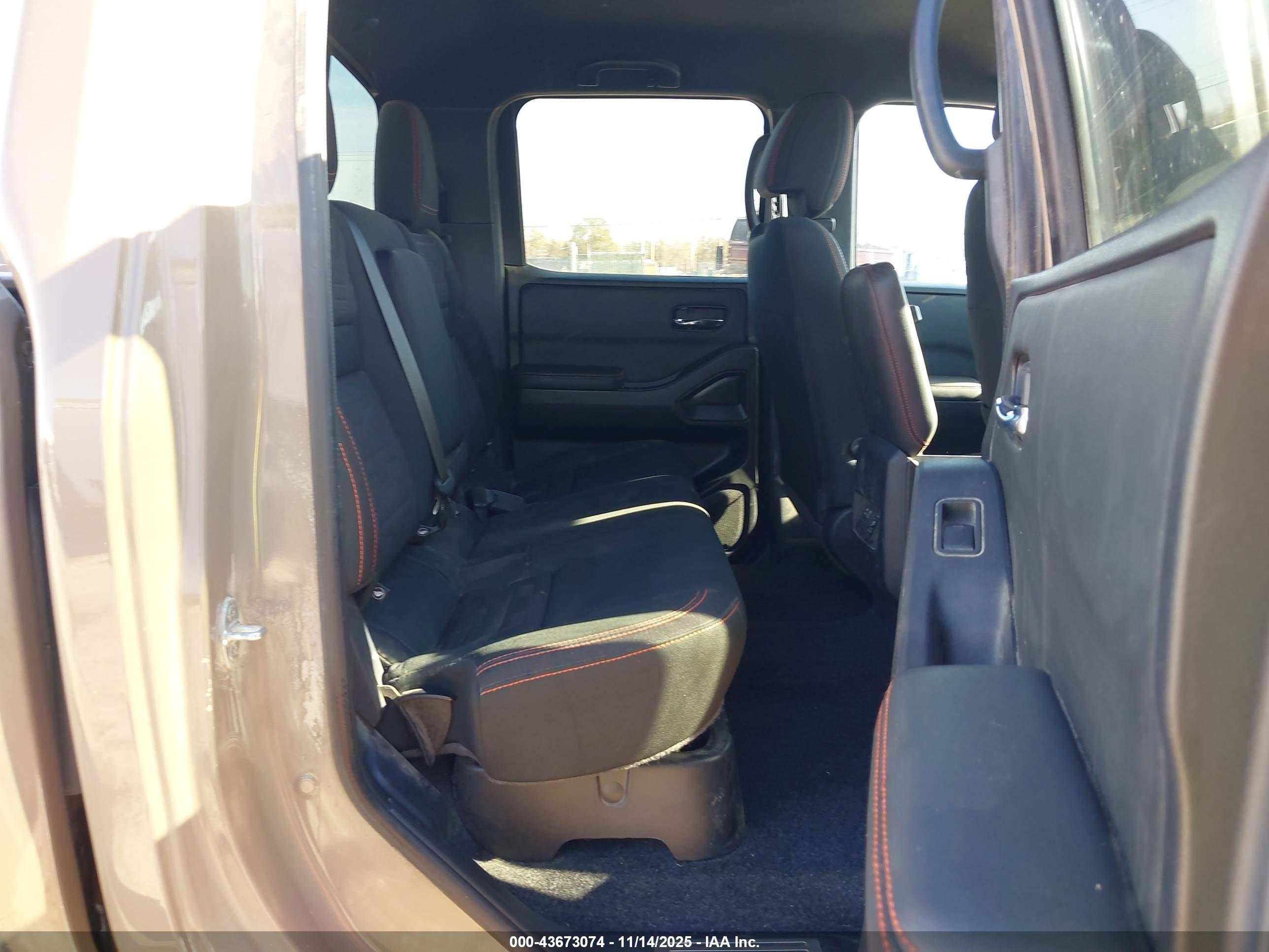 NISSAN FRONTIER image 8