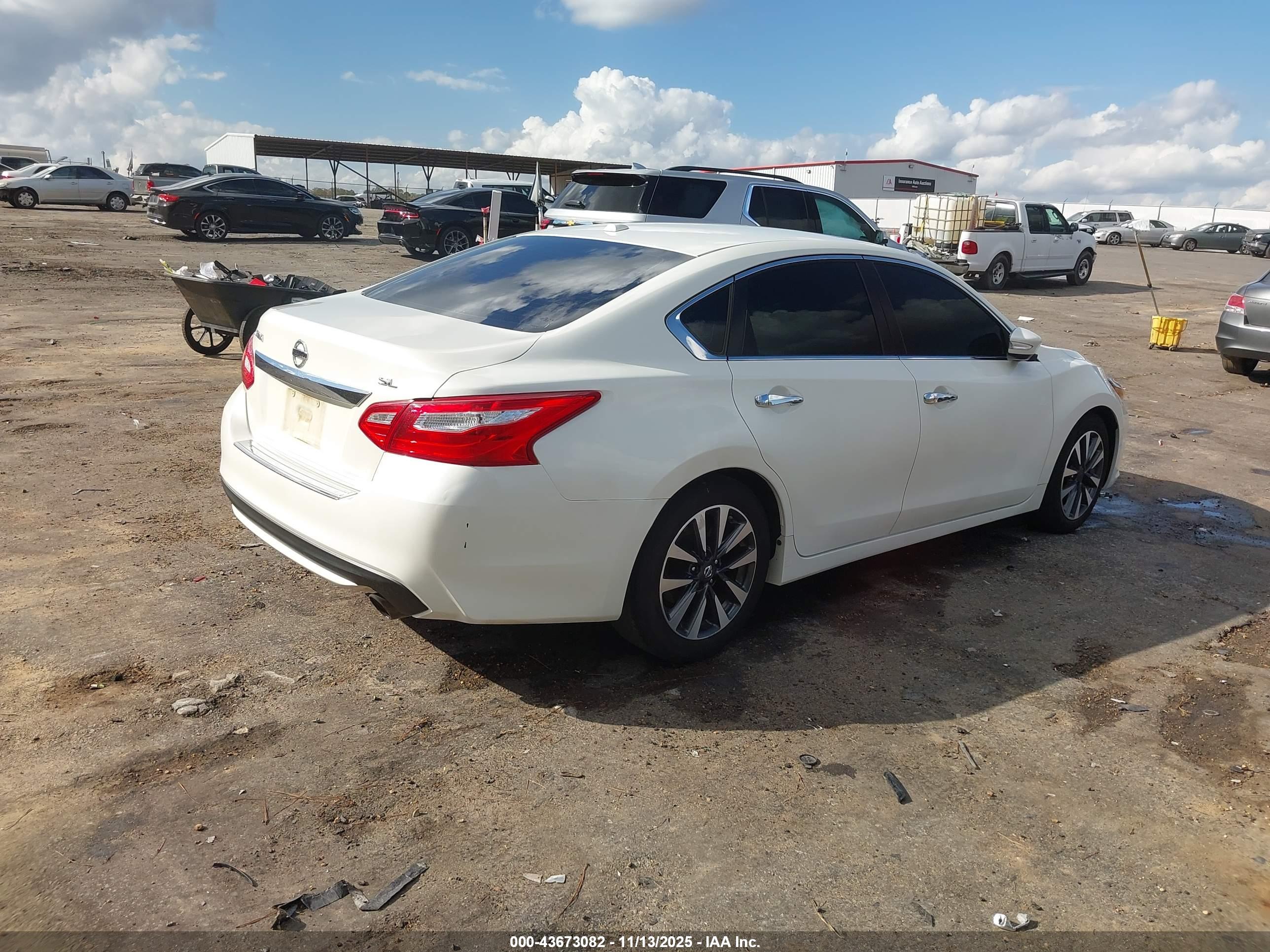 NISSAN ALTIMA image 4