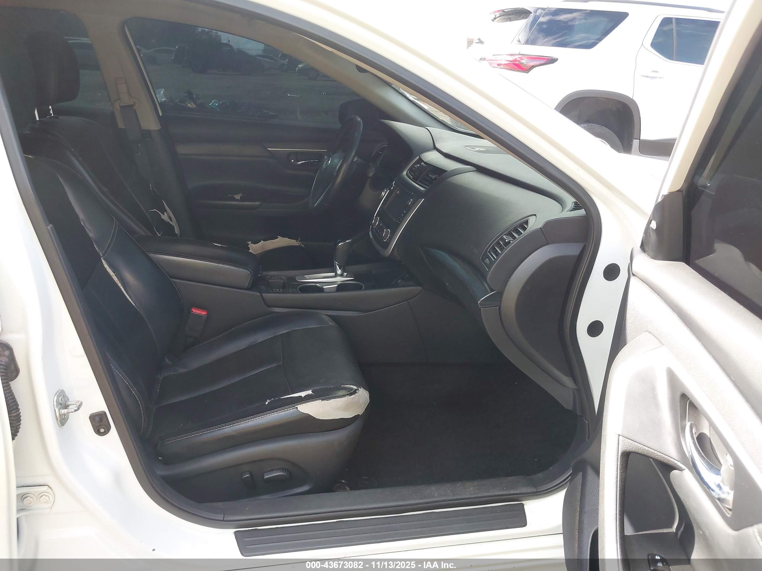 NISSAN ALTIMA image 5