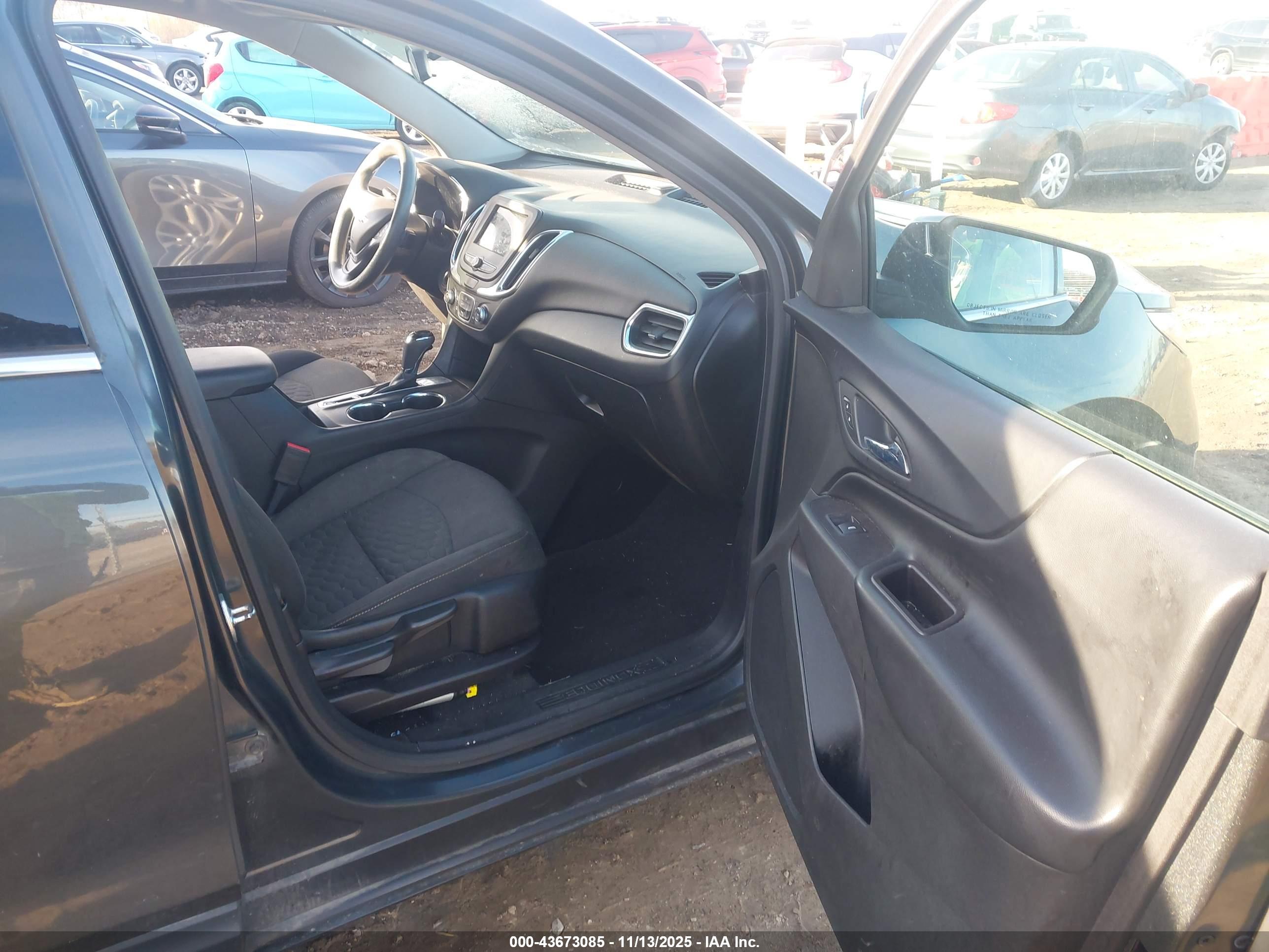 CHEVROLET EQUINOX image 5