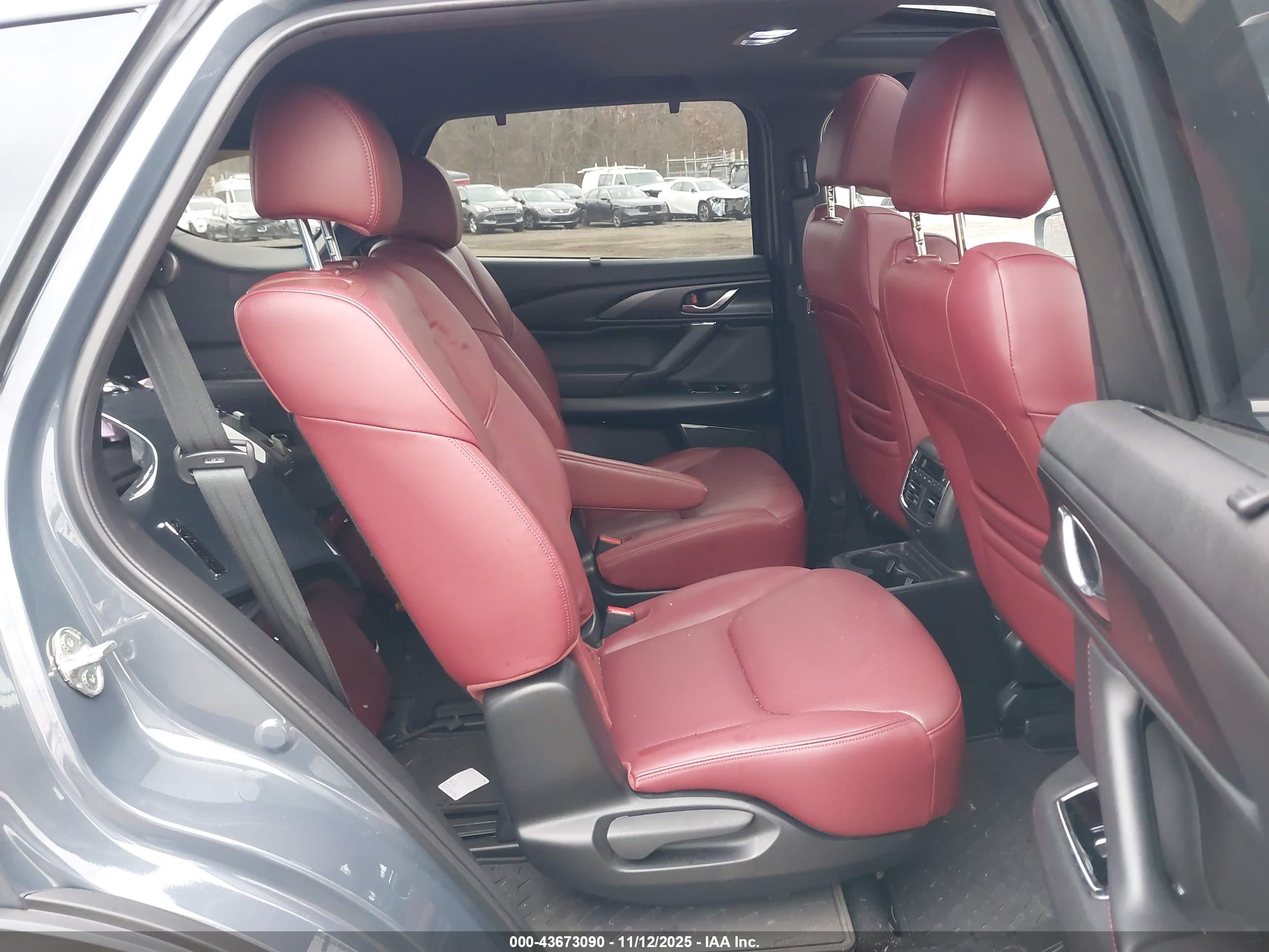 MAZDA CX-9 image 8