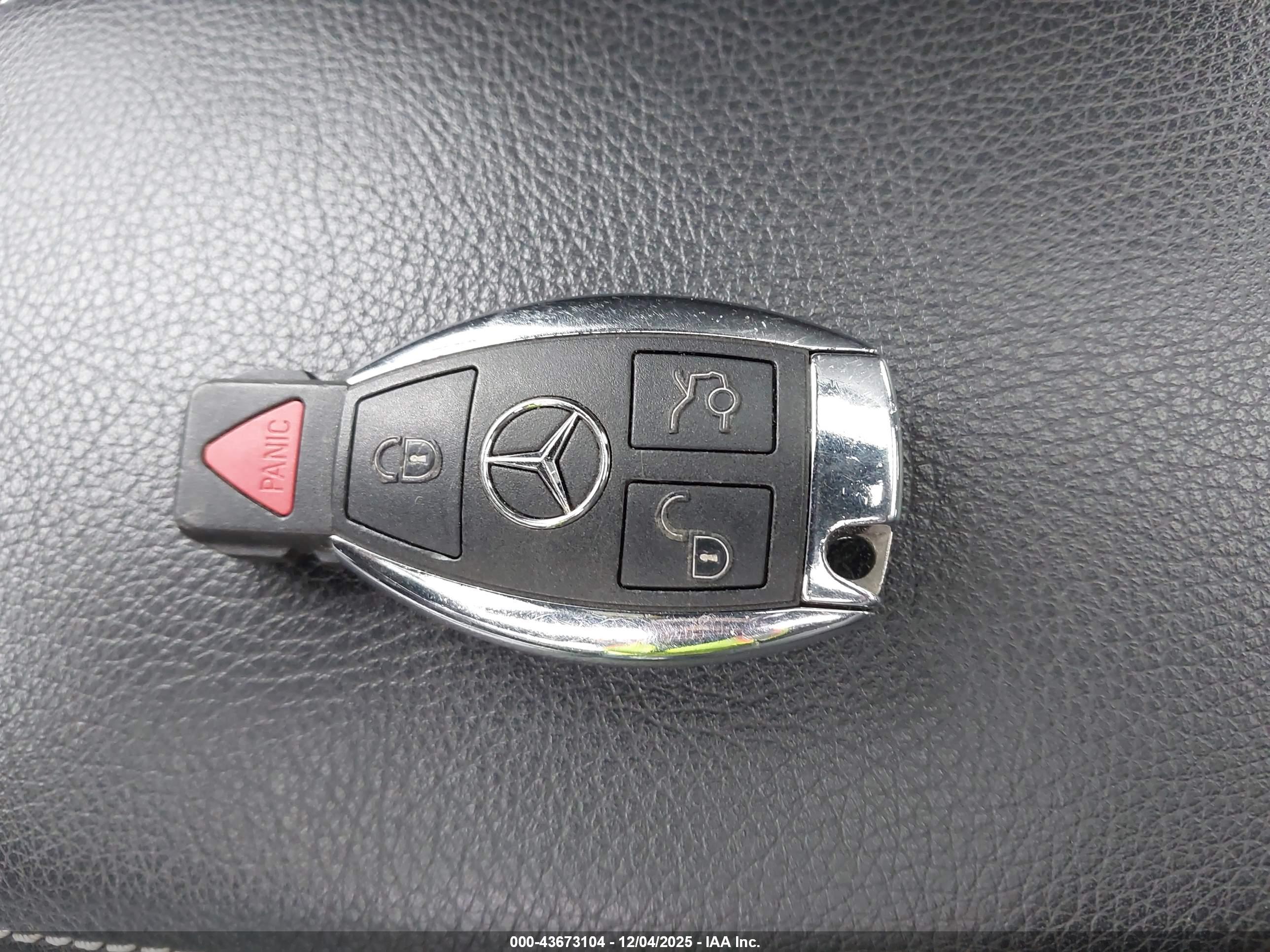 MERCEDES-BENZ GLA image 11