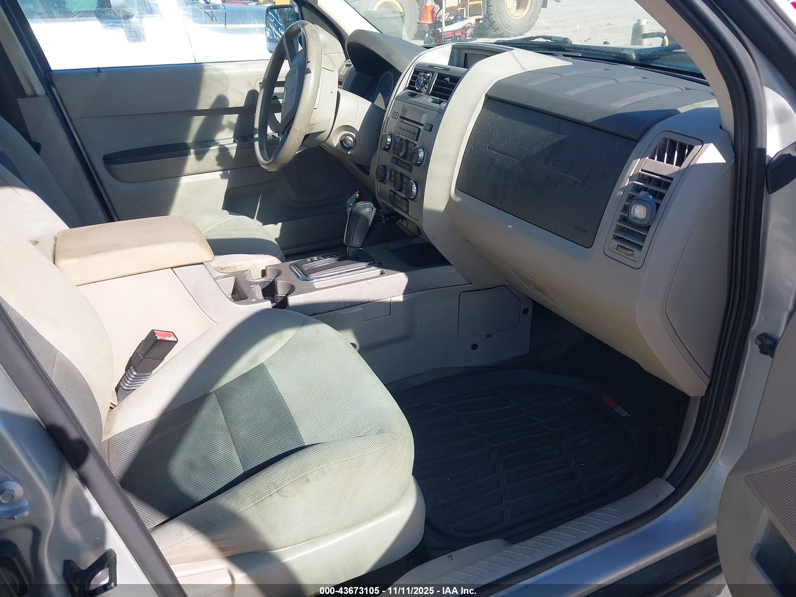 FORD ESCAPE image 5