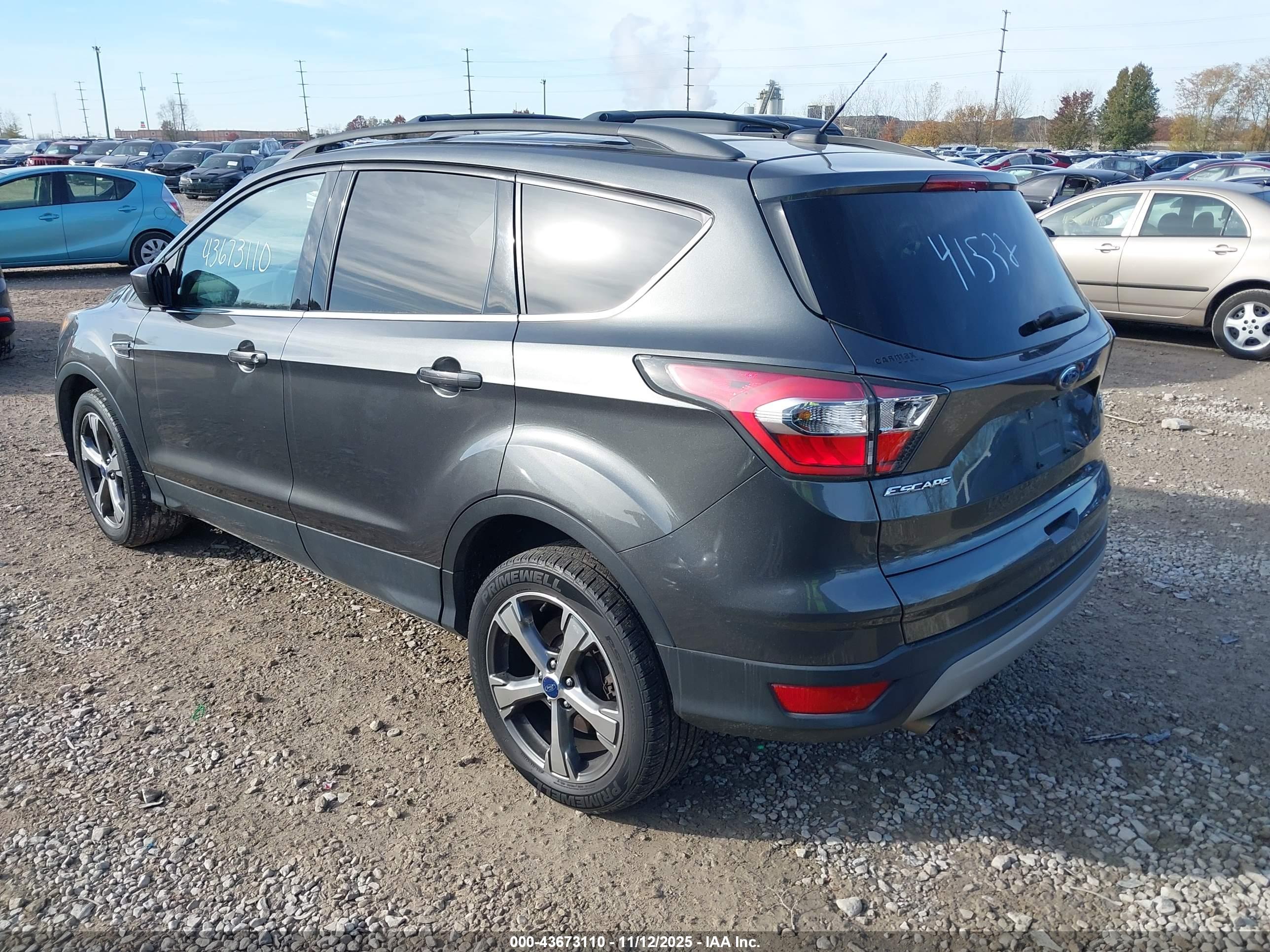 FORD ESCAPE image 3