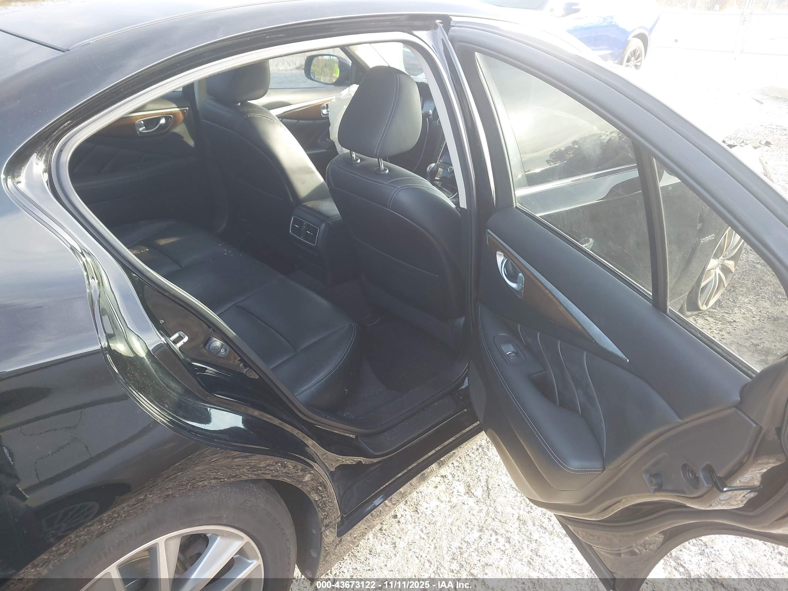 INFINITI Q50 image 8