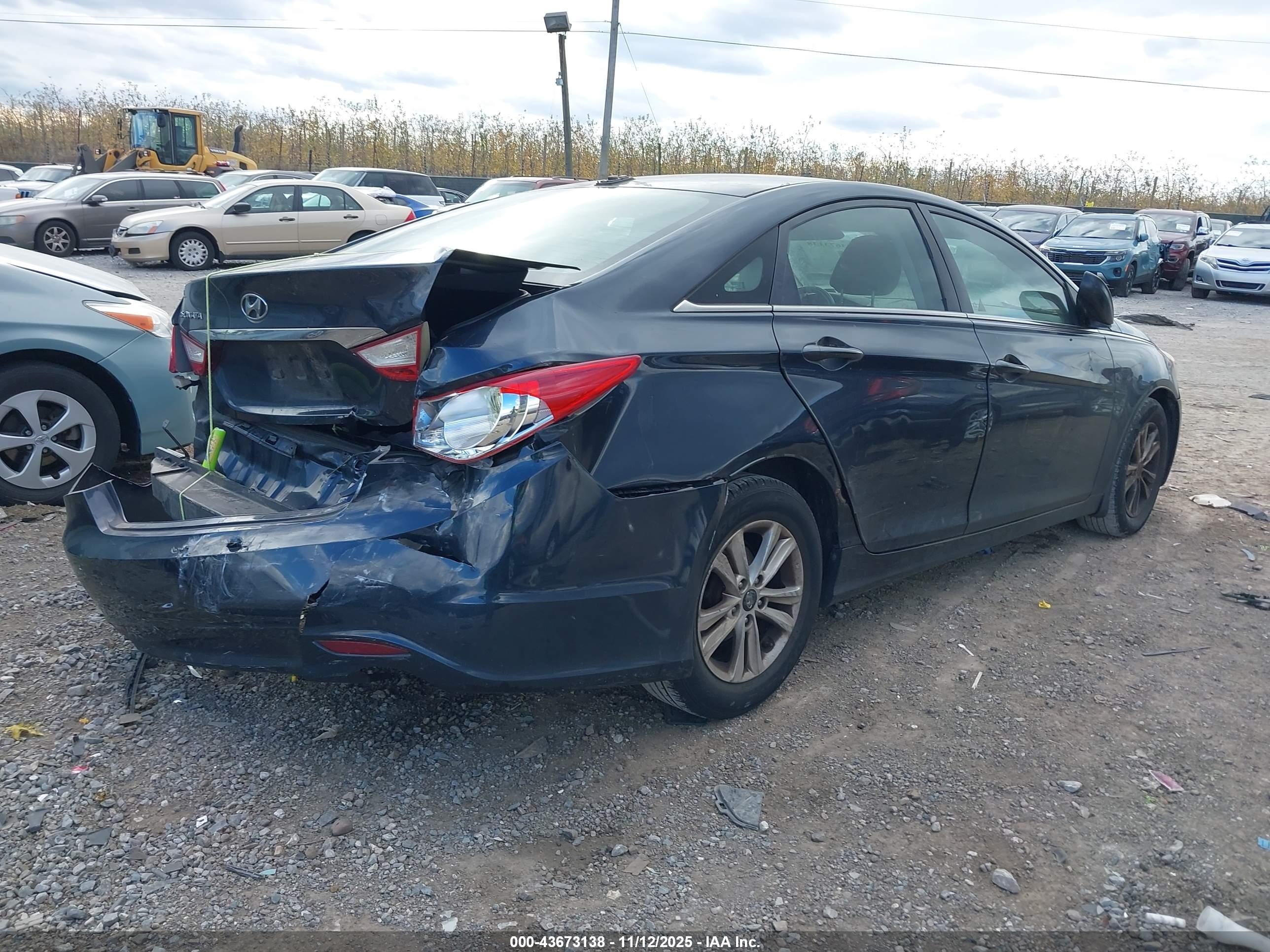 HYUNDAI SONATA image 4