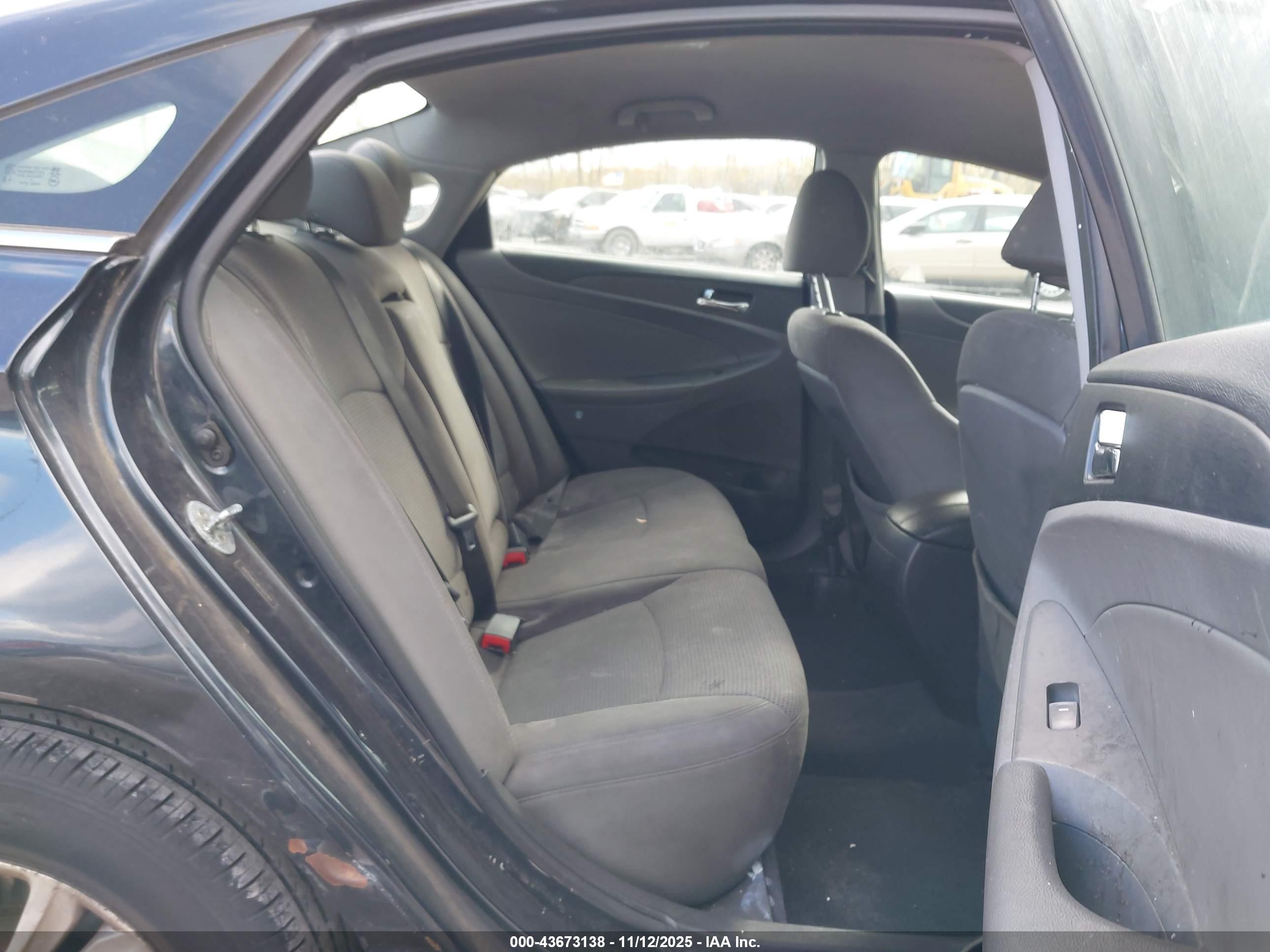 HYUNDAI SONATA image 8