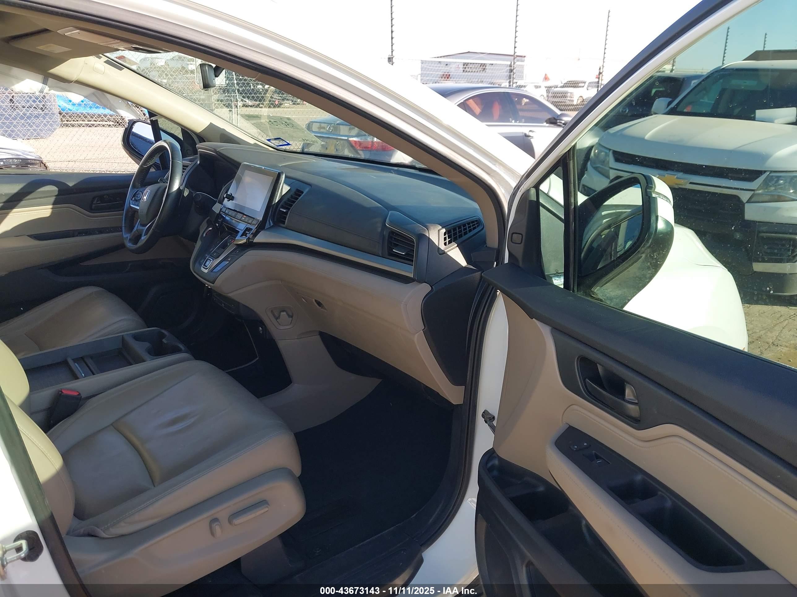 HONDA ODYSSEY image 5