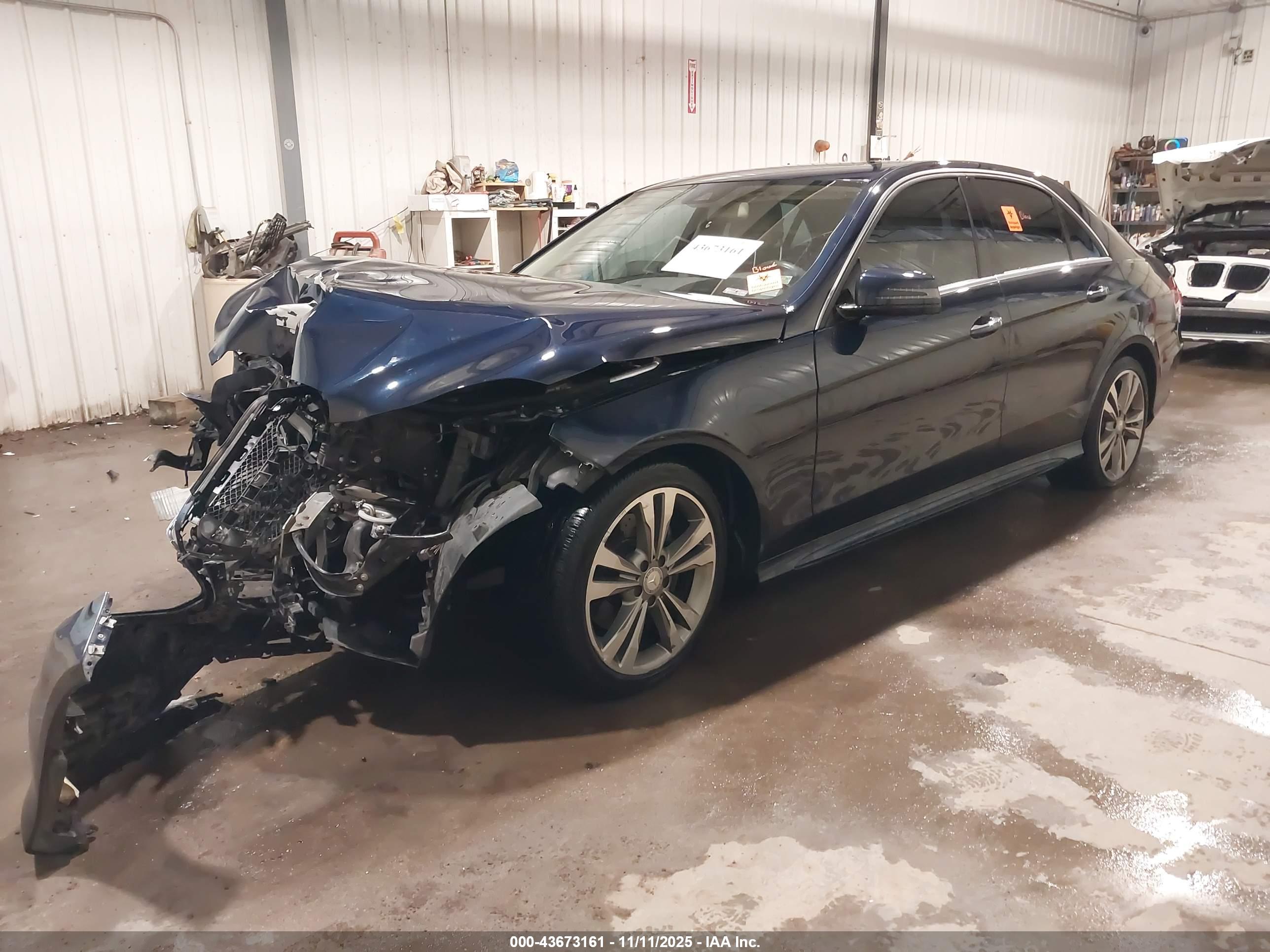 MERCEDES-BENZ E image 2
