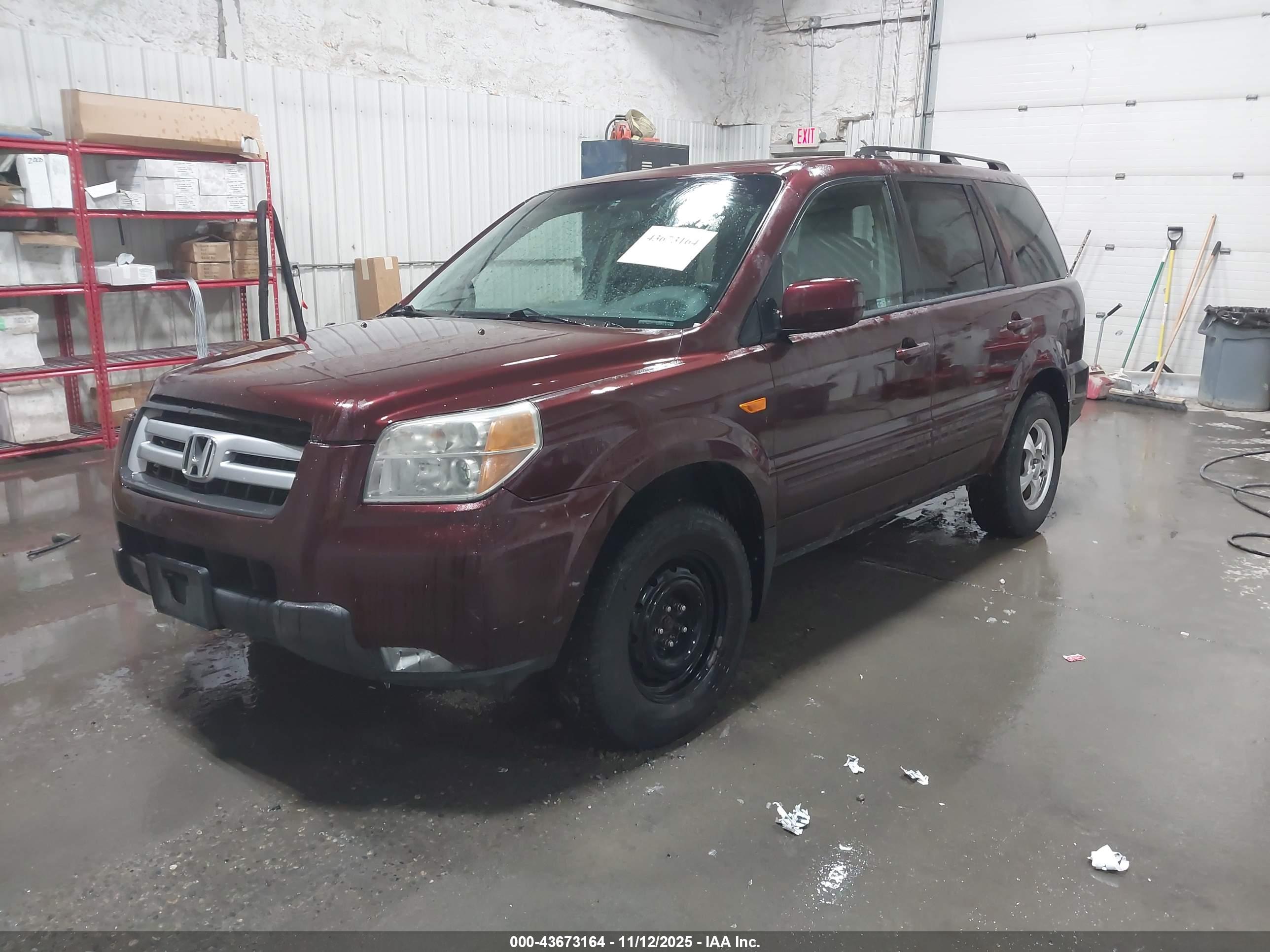 HONDA PILOT image 2