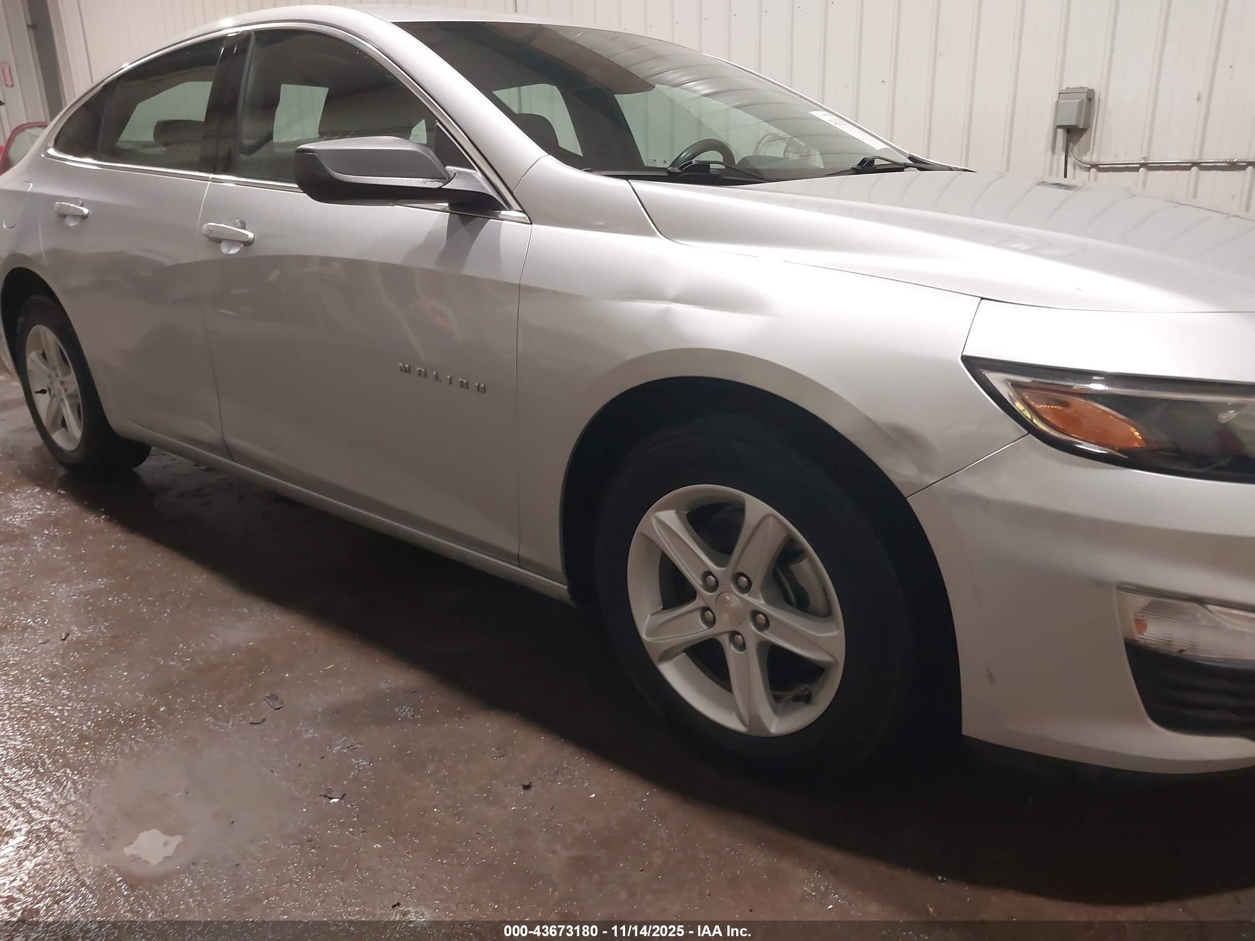 CHEVROLET MALIBU image 6