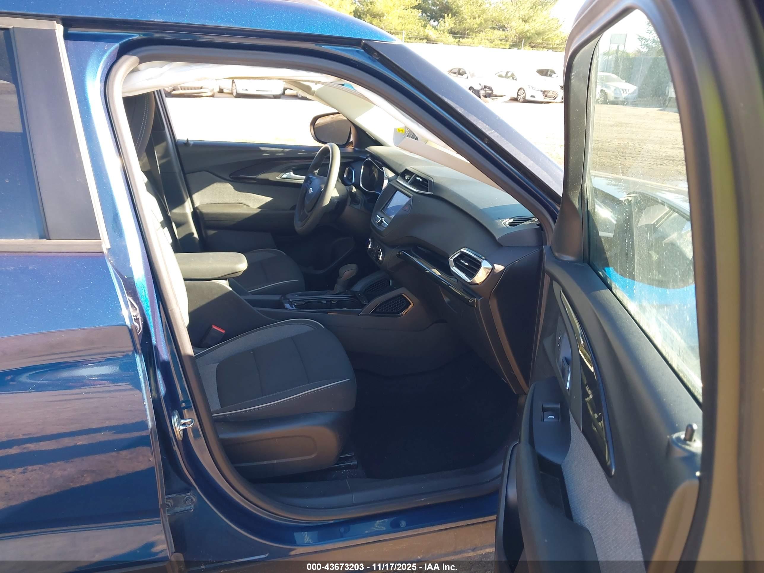 CHEVROLET TRAILBLAZER image 5