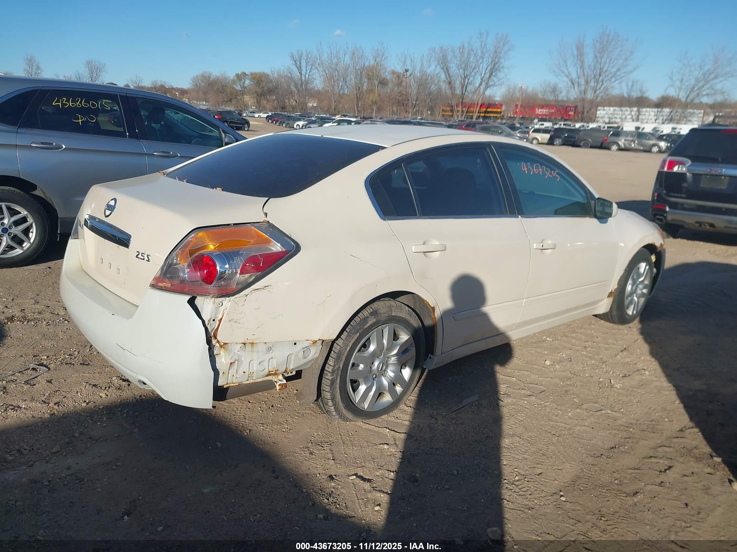 NISSAN ALTIMA image 4