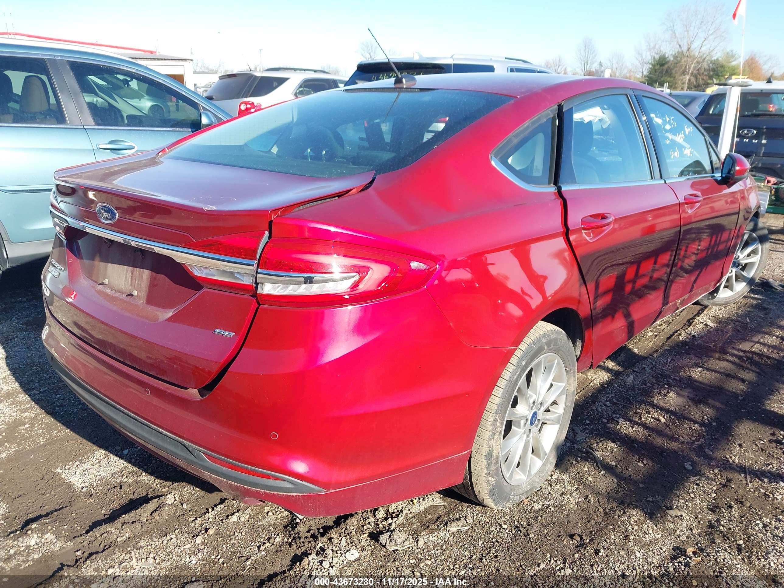 FORD FUSION image 4