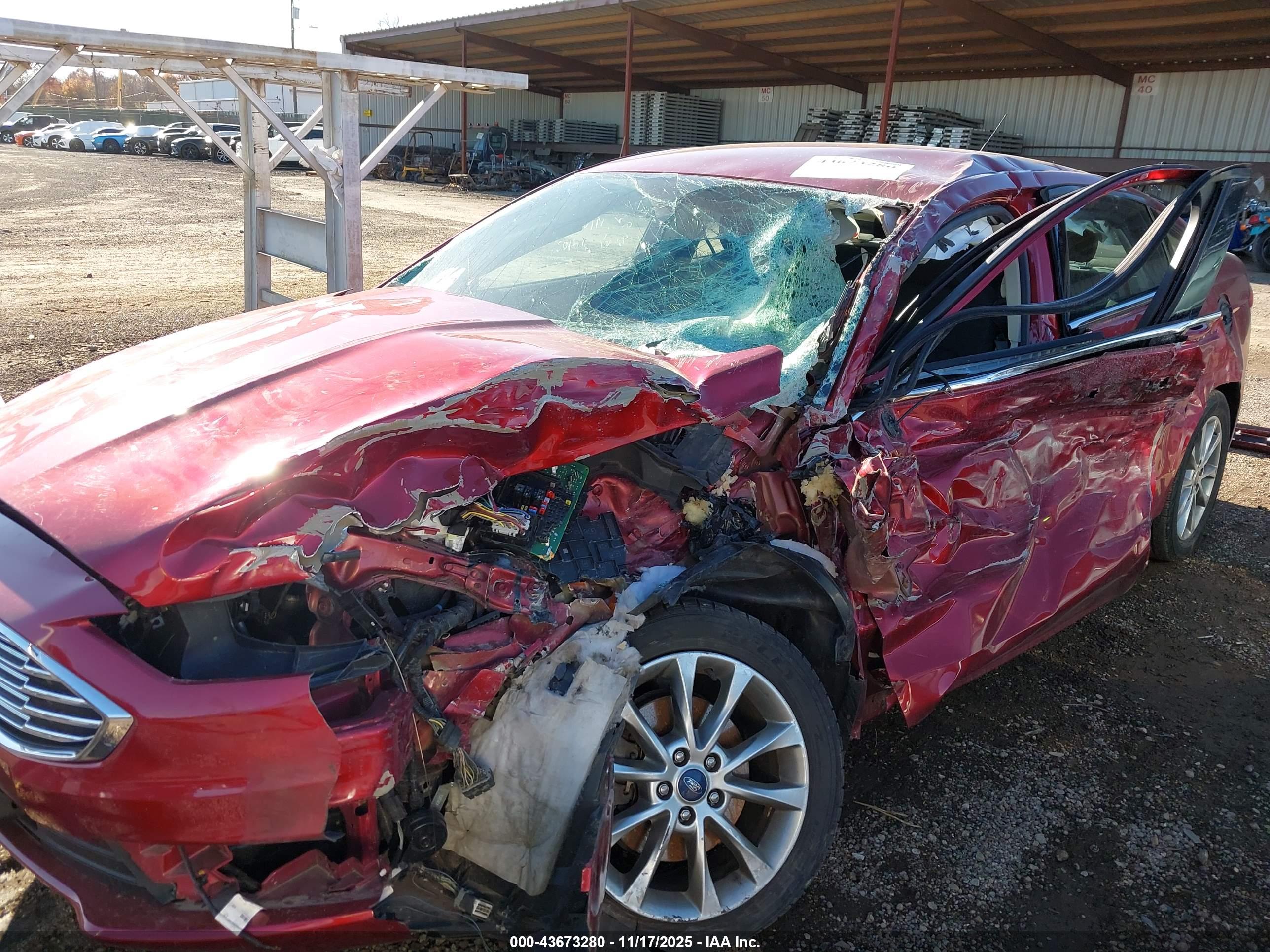 FORD FUSION image 6