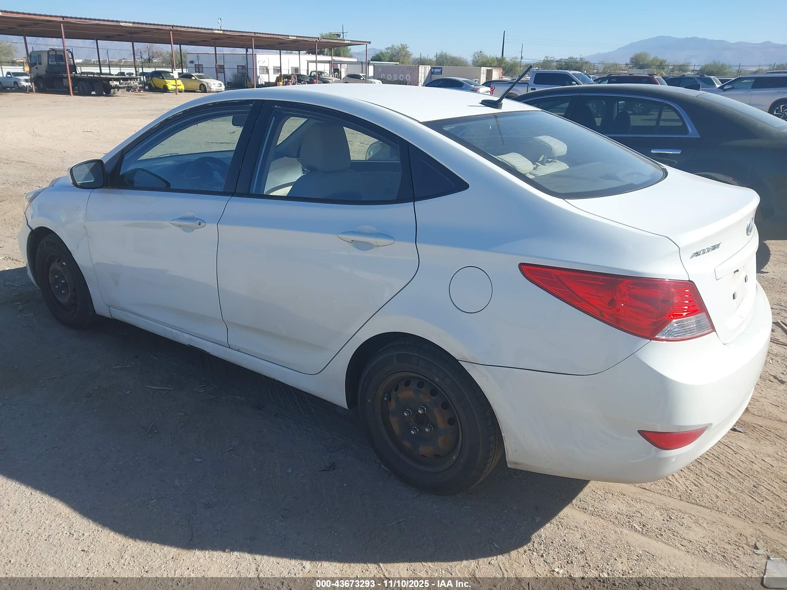 HYUNDAI ACCENT image 3
