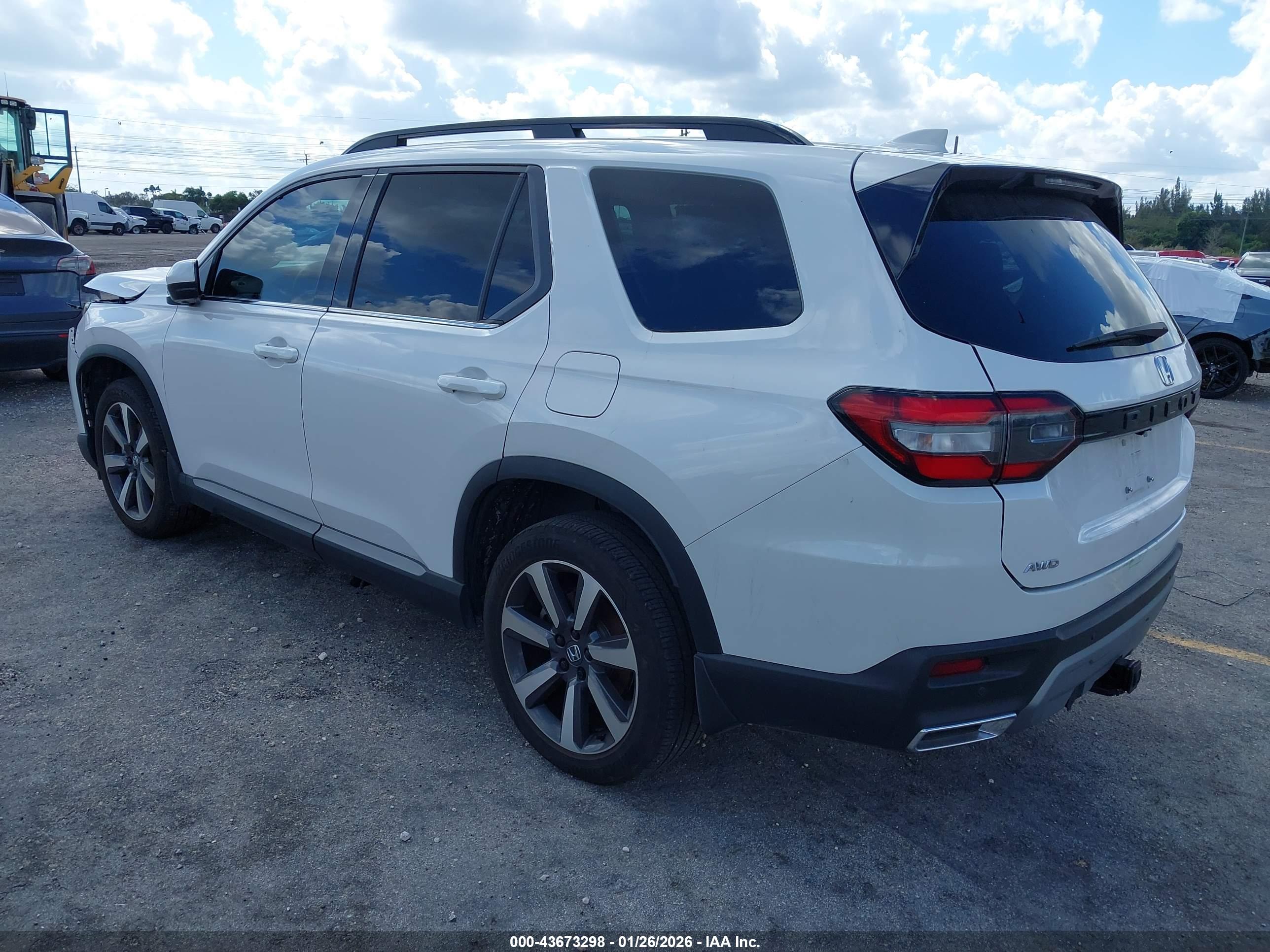 HONDA PILOT image 3