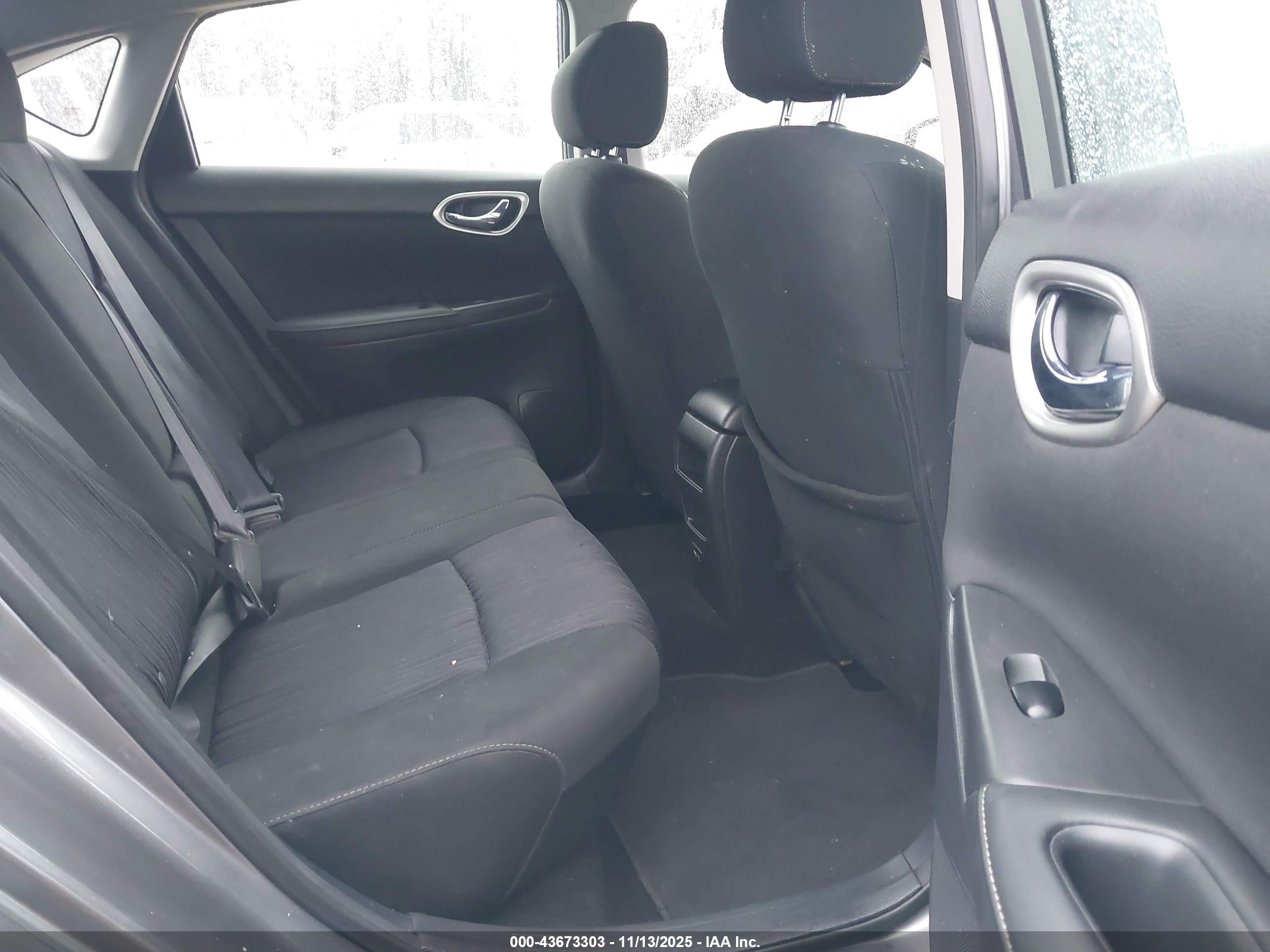 NISSAN SENTRA image 8