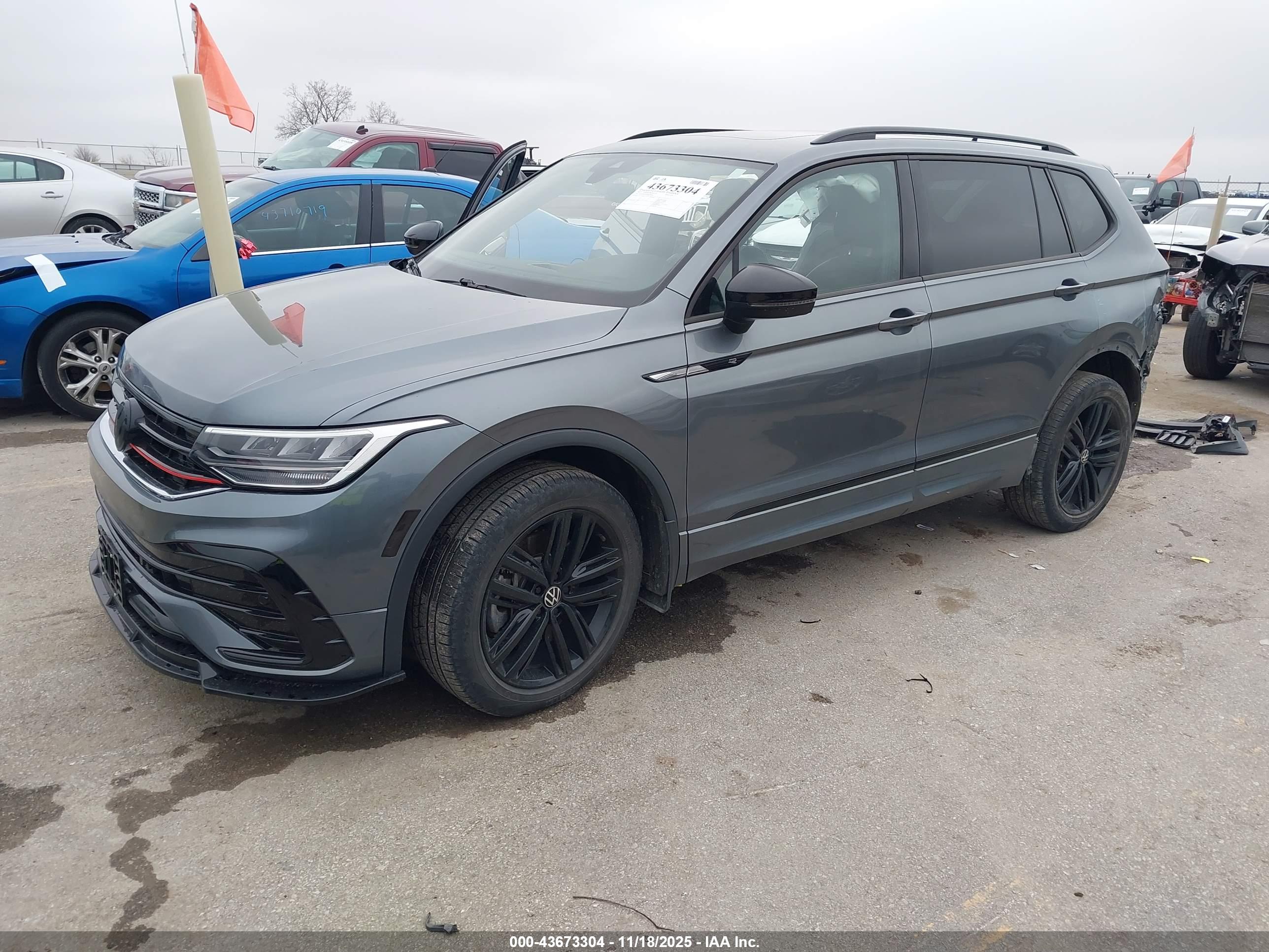 VOLKSWAGEN TIGUAN image 2