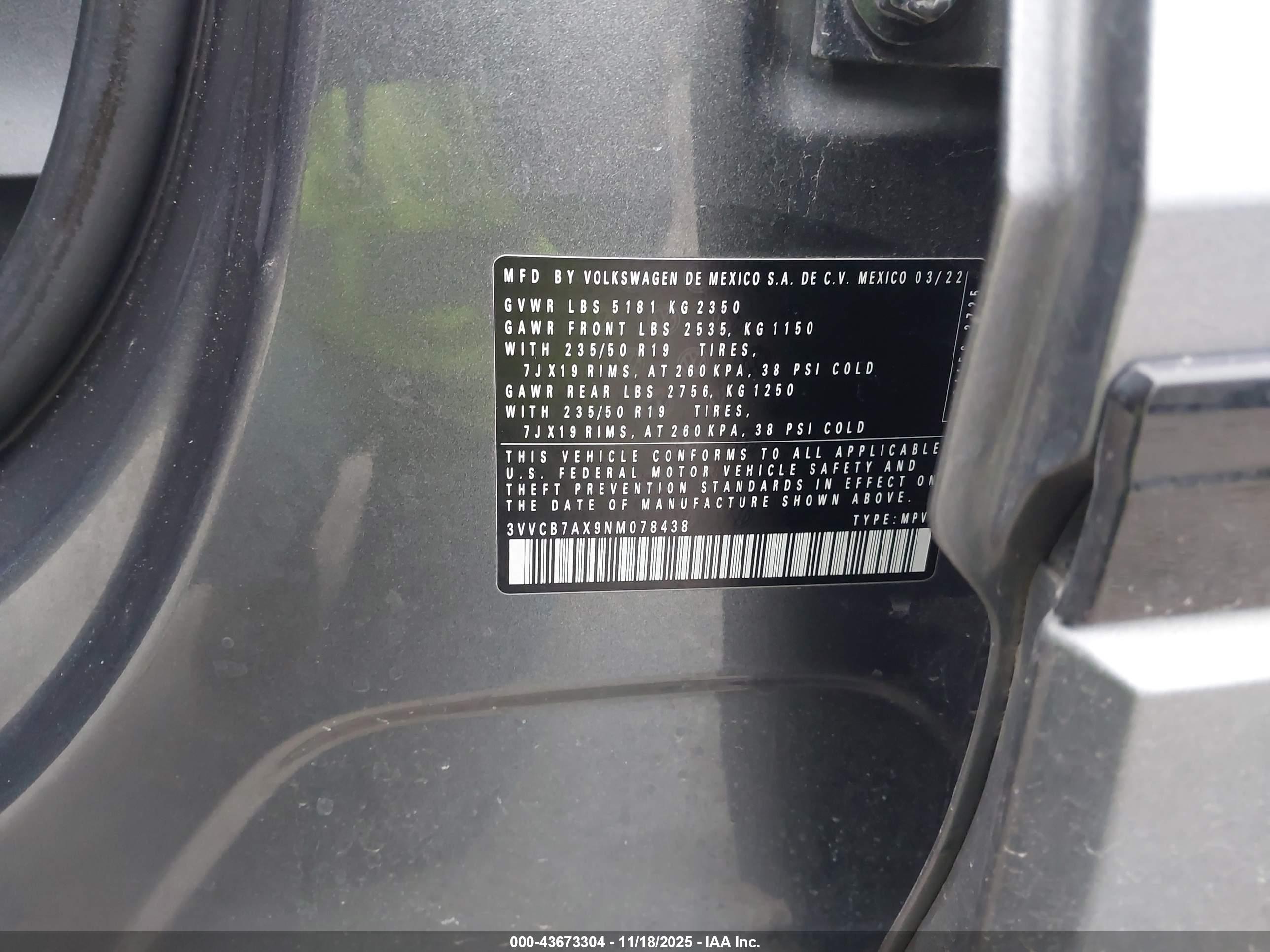 VOLKSWAGEN TIGUAN image 9