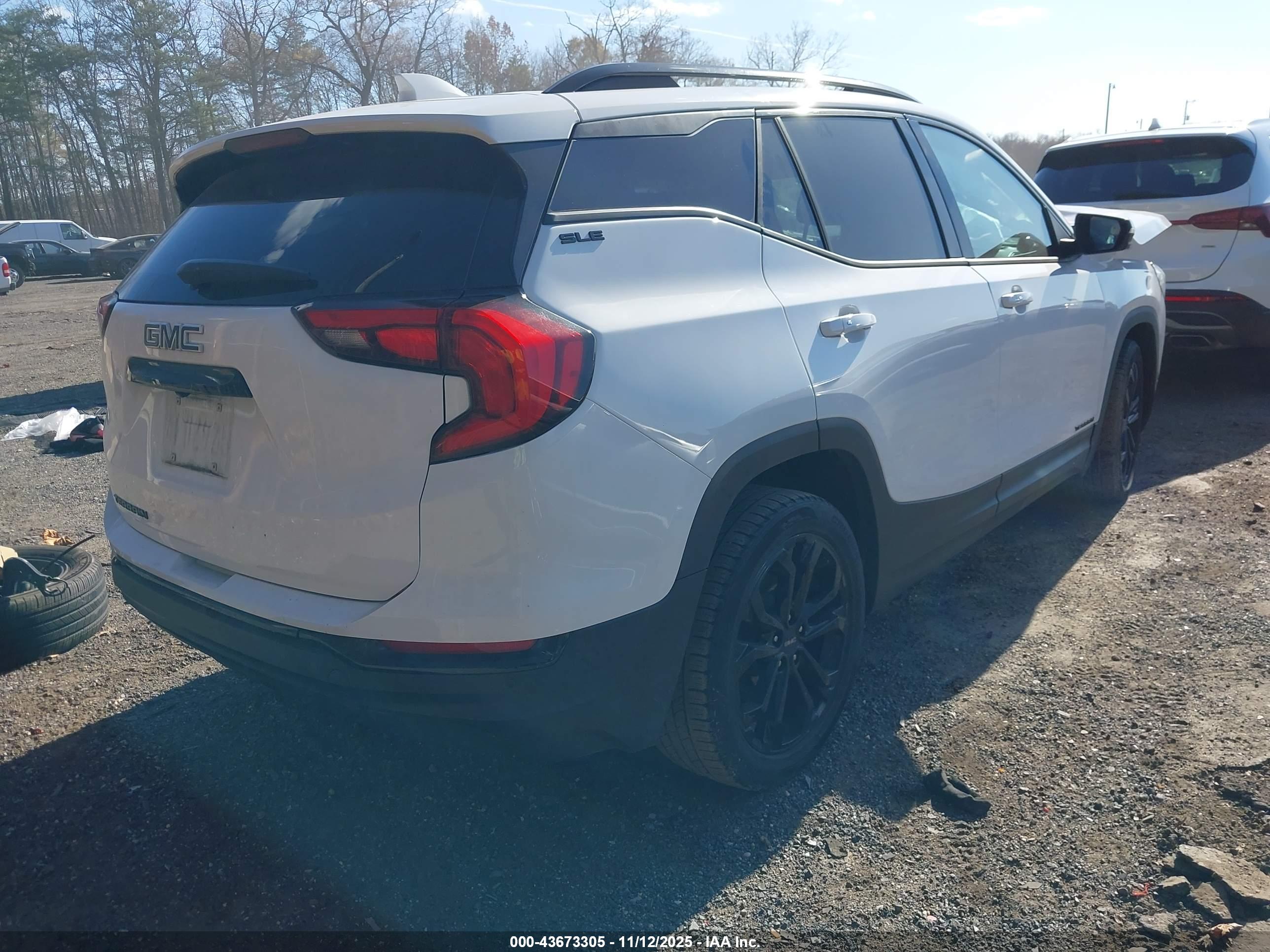 GMC TERRAIN image 4