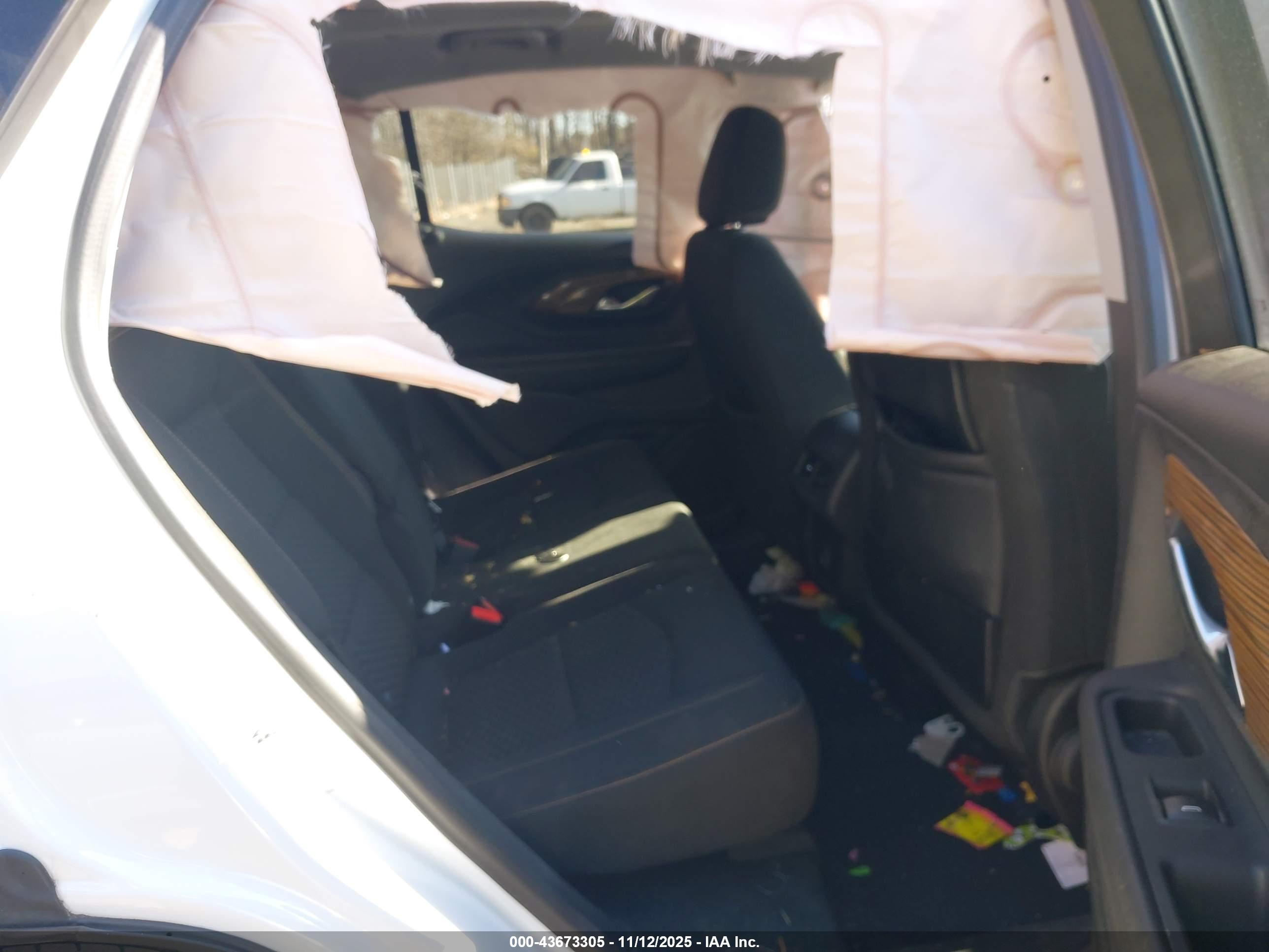 GMC TERRAIN image 8