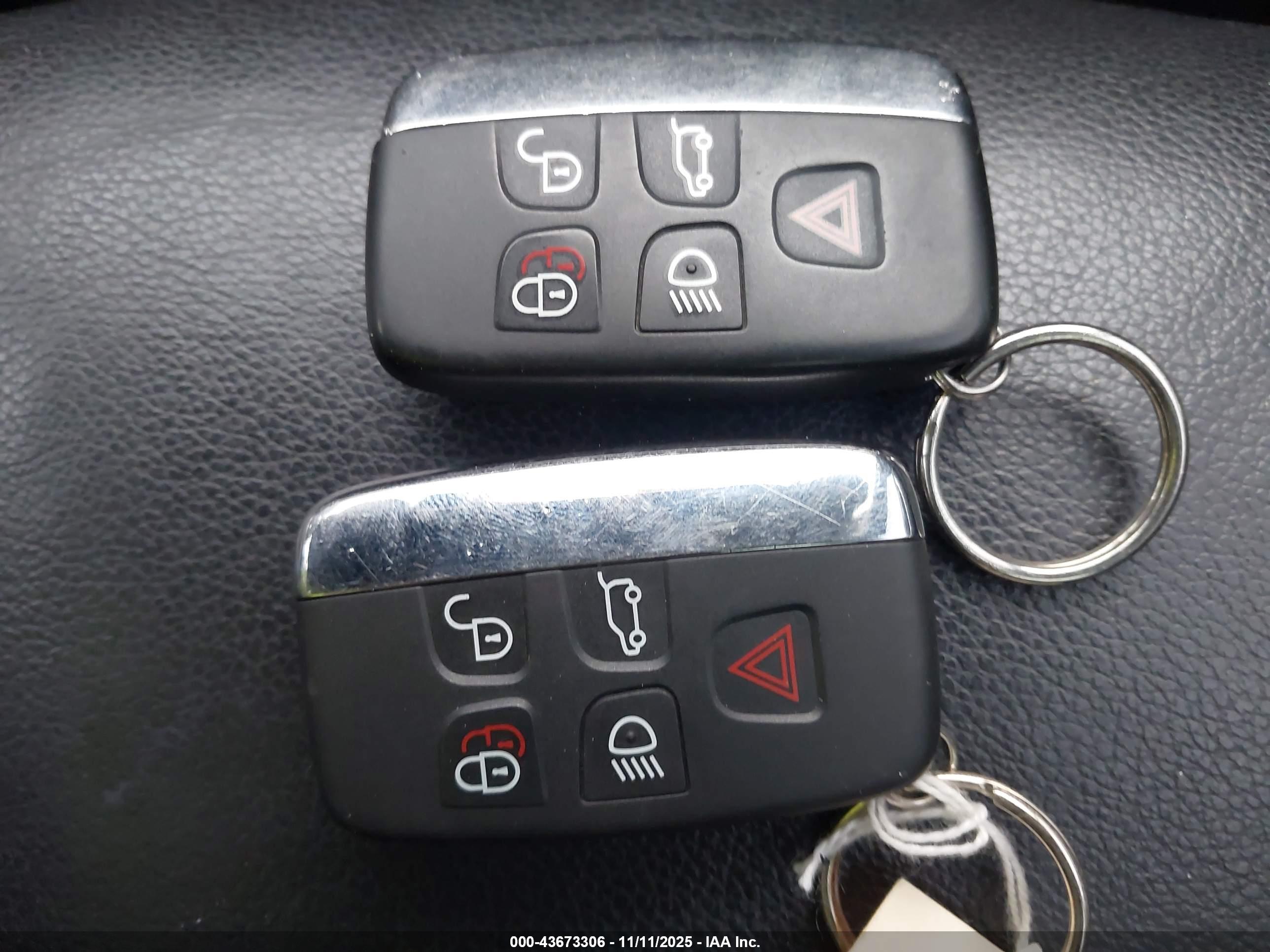 LAND ROVER image 11