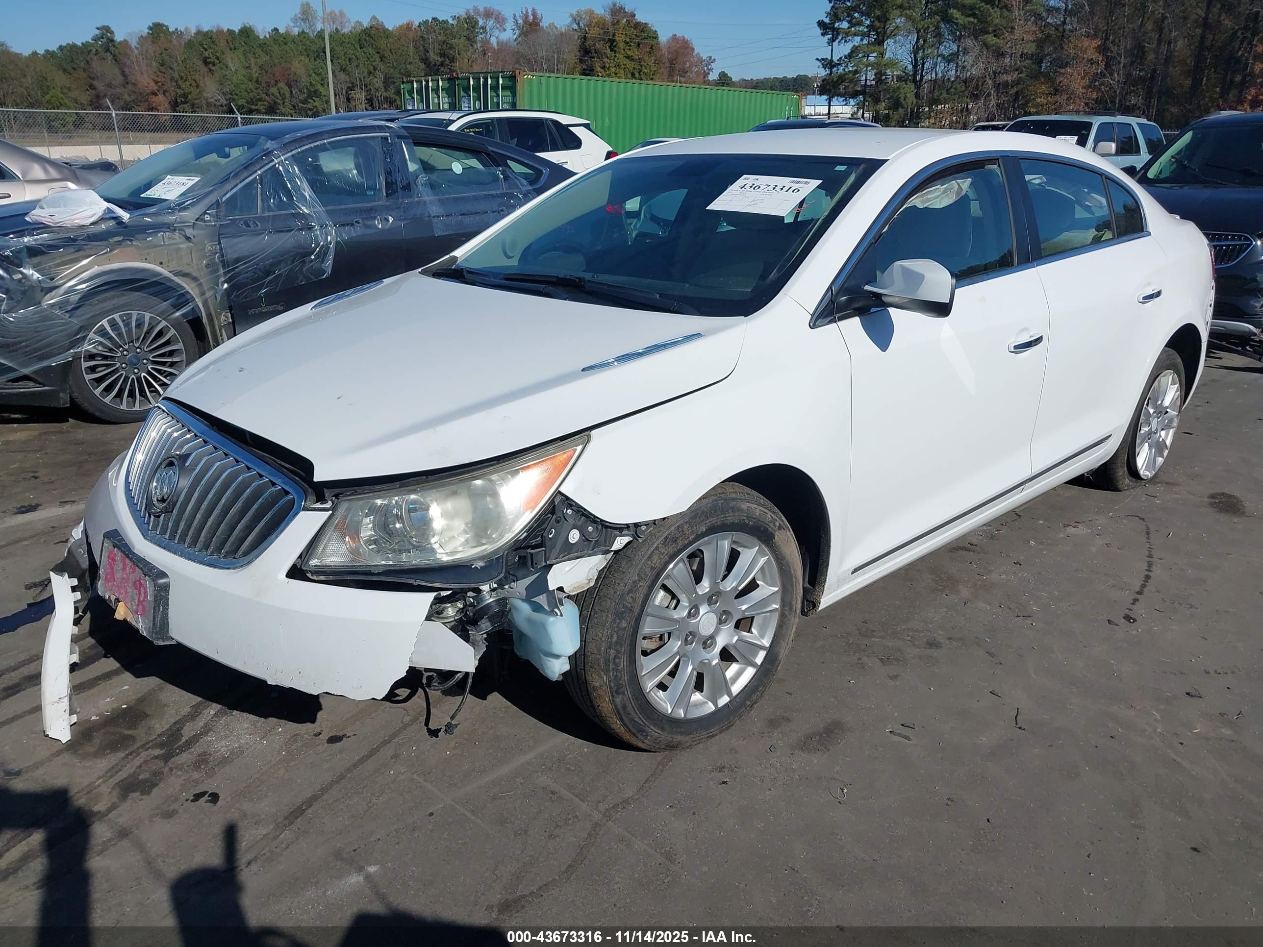 BUICK LACROSSE image 2
