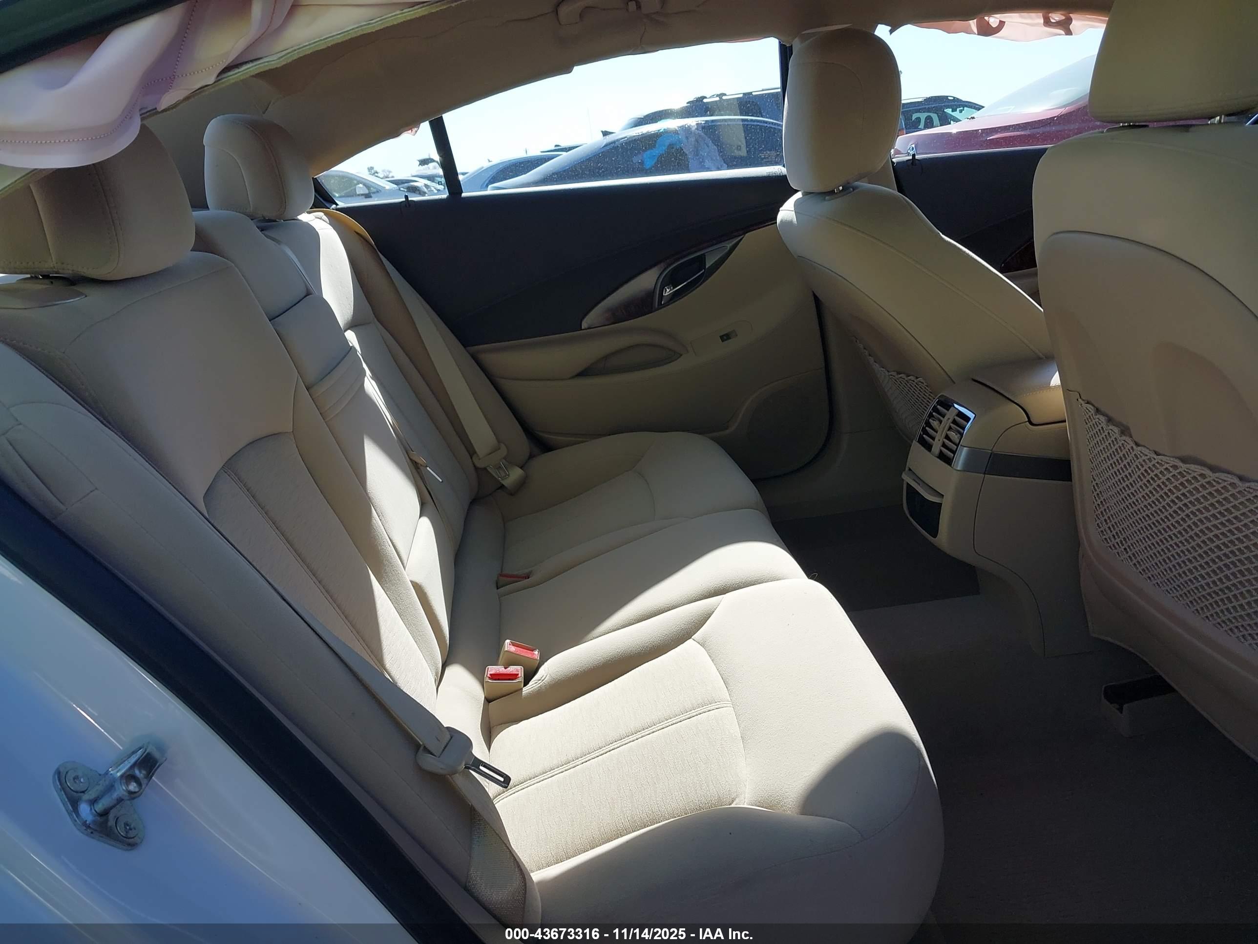 BUICK LACROSSE image 8