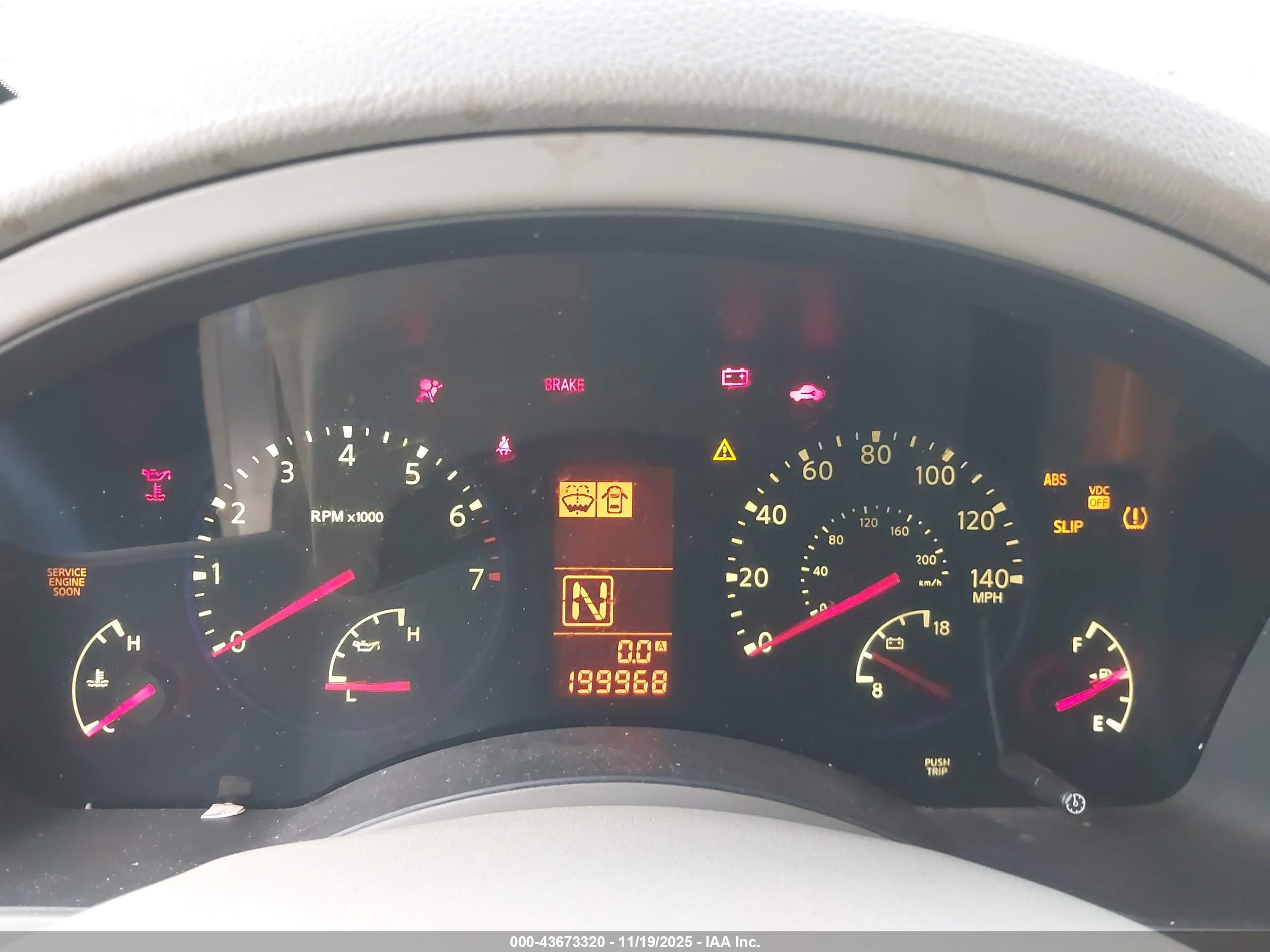 INFINITI QX56 image 7