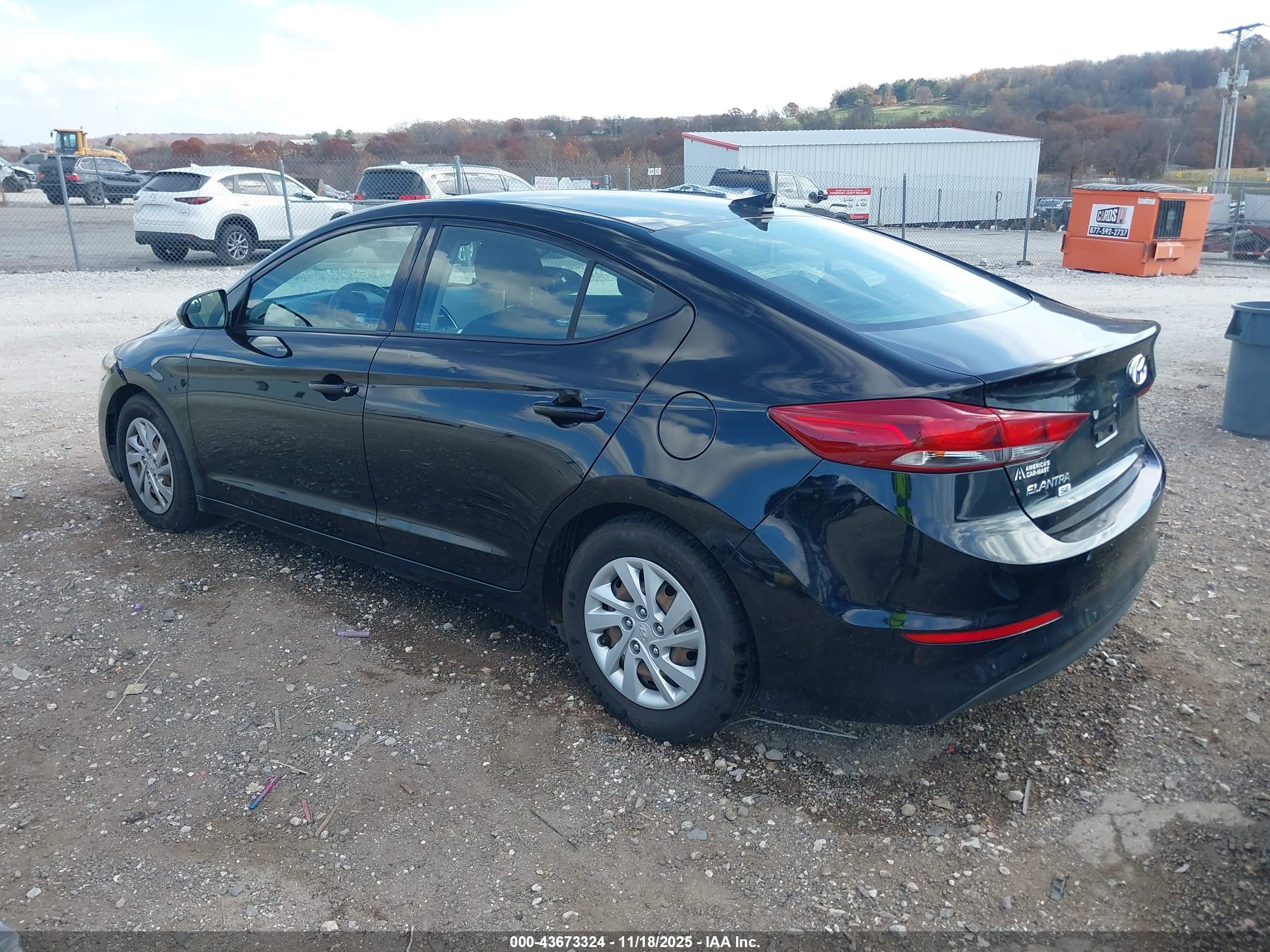 HYUNDAI ELANTRA image 3