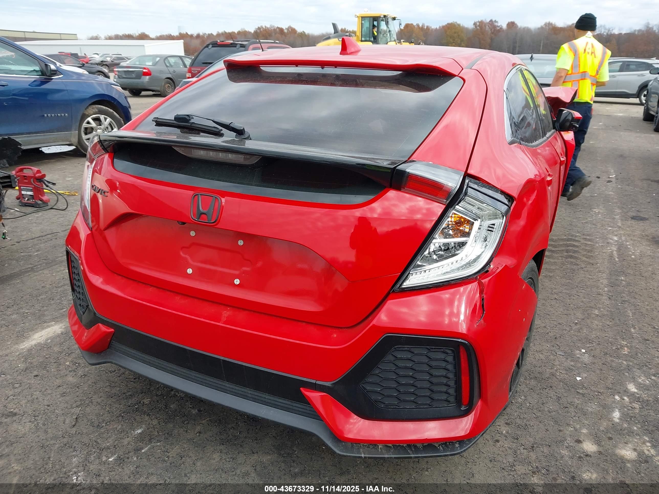 HONDA CIVIC image 4