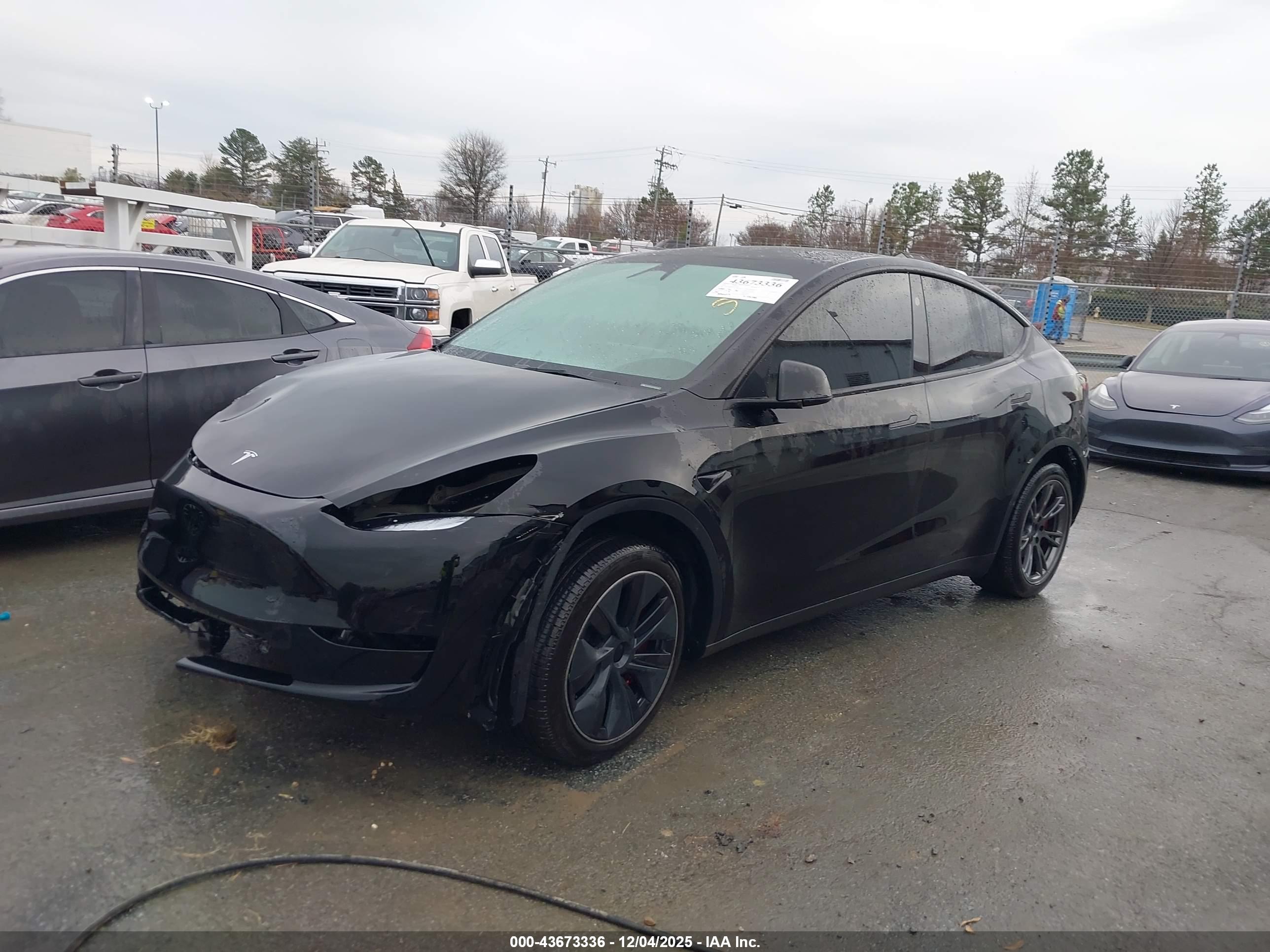 TESLA MODEL image 2