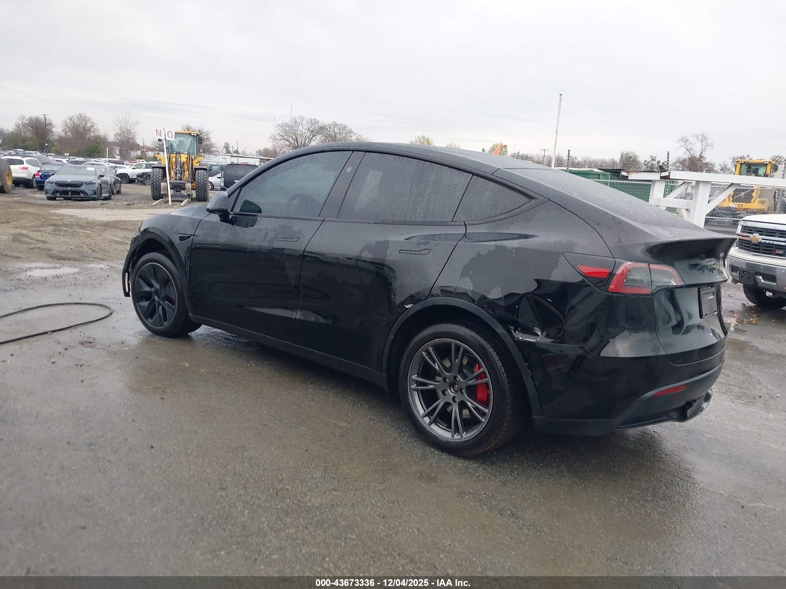 TESLA MODEL image 3
