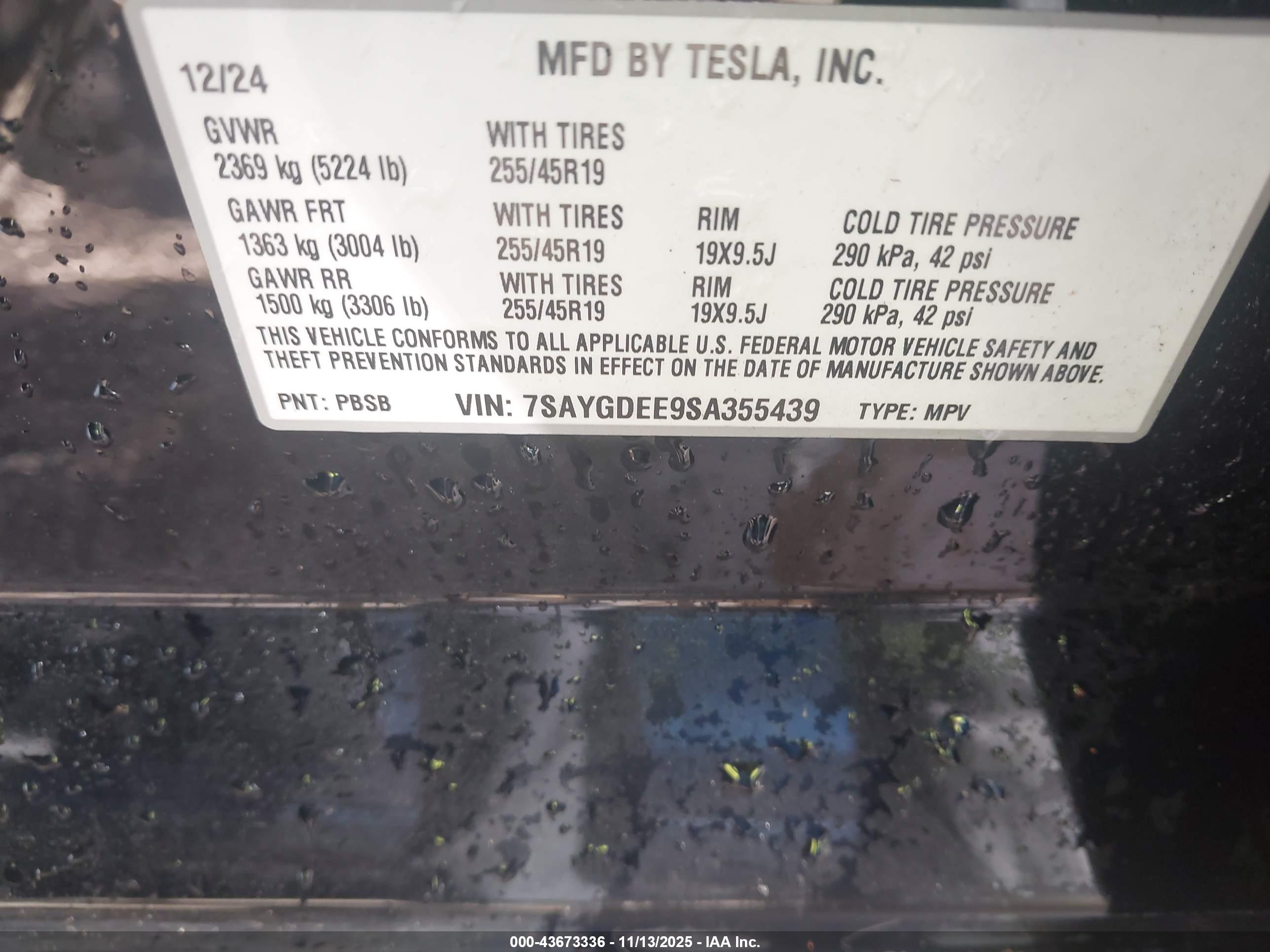 TESLA MODEL image 9