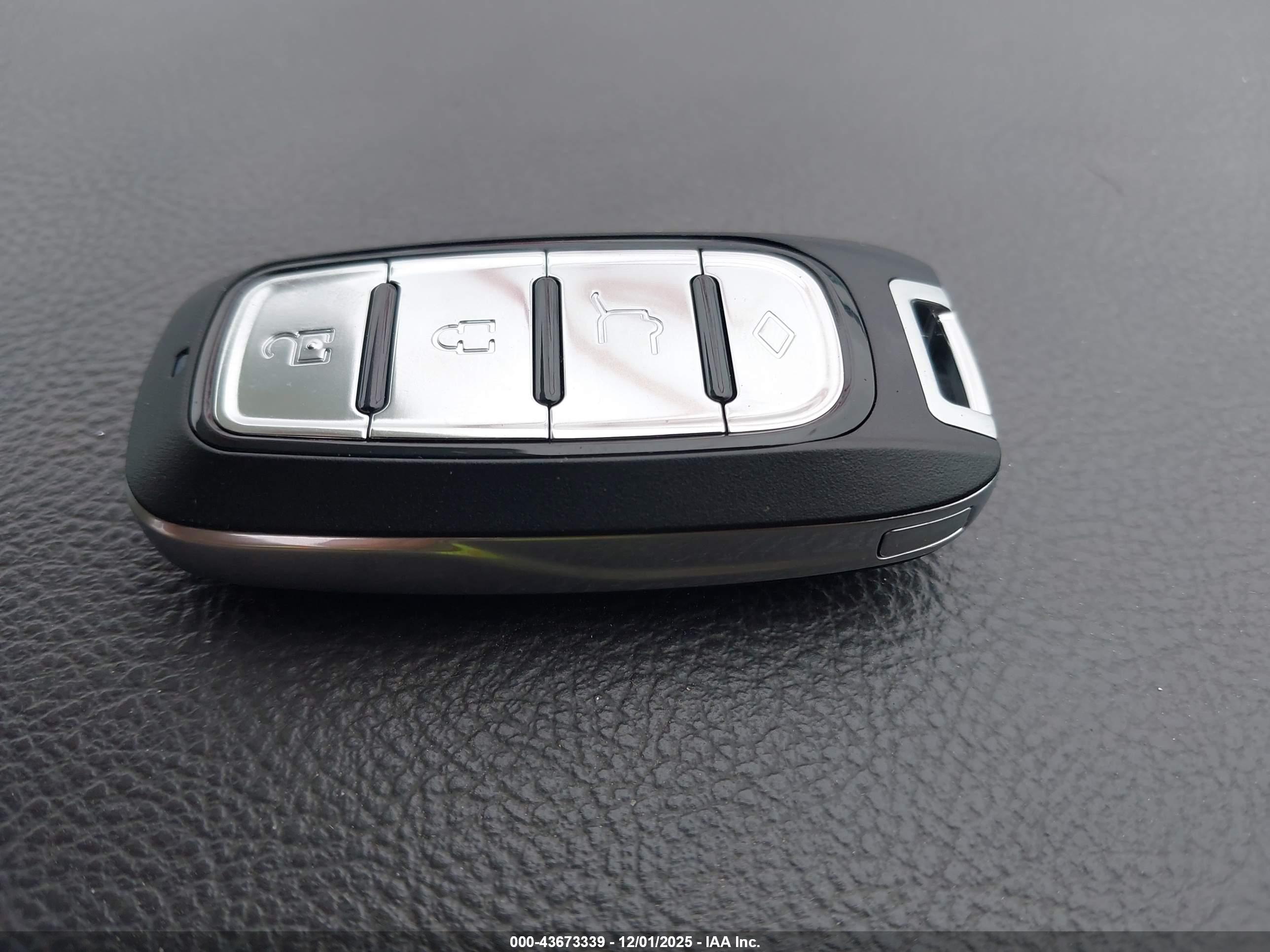 FORD TAURUS image 11