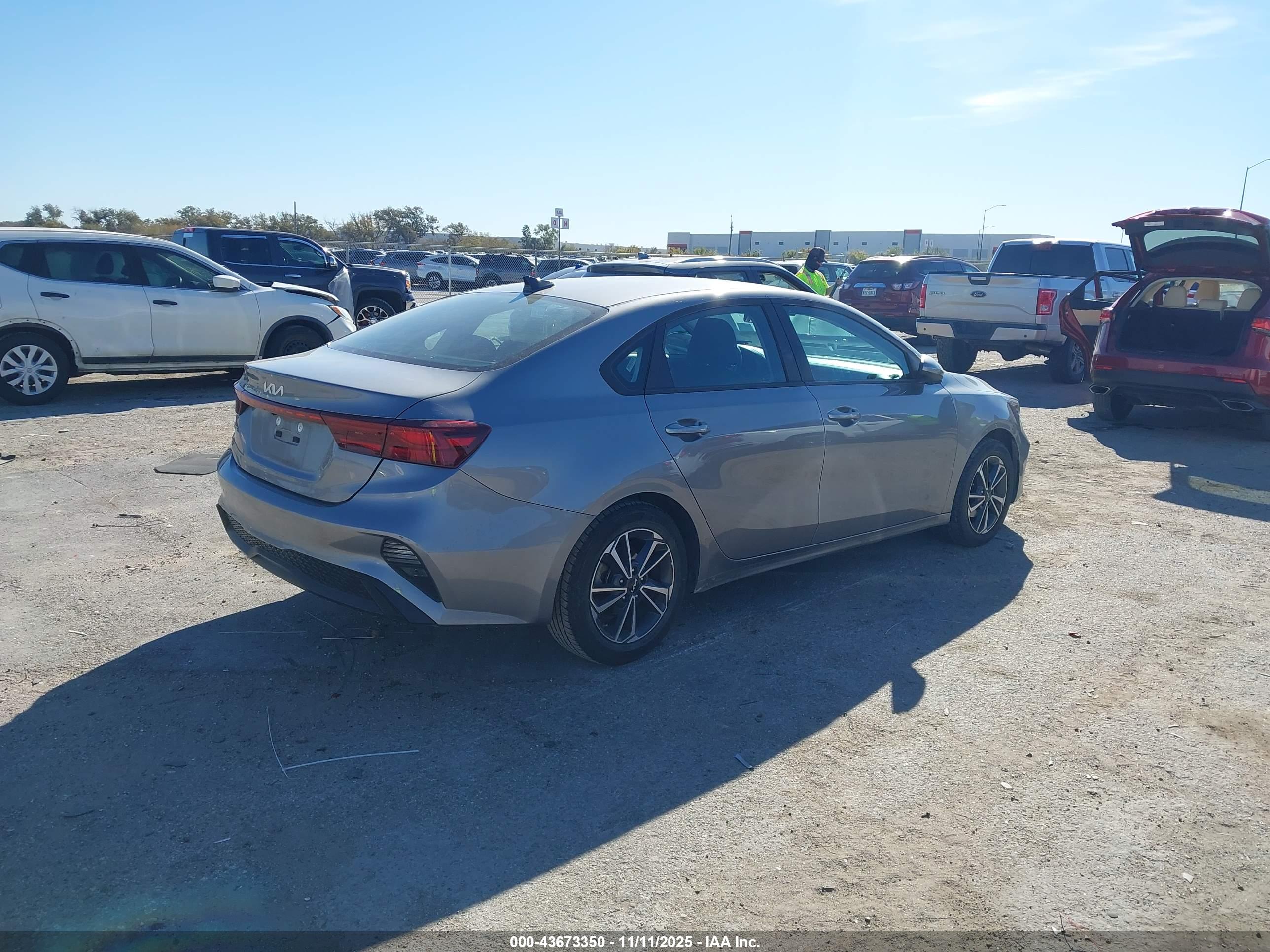 KIA FORTE image 4