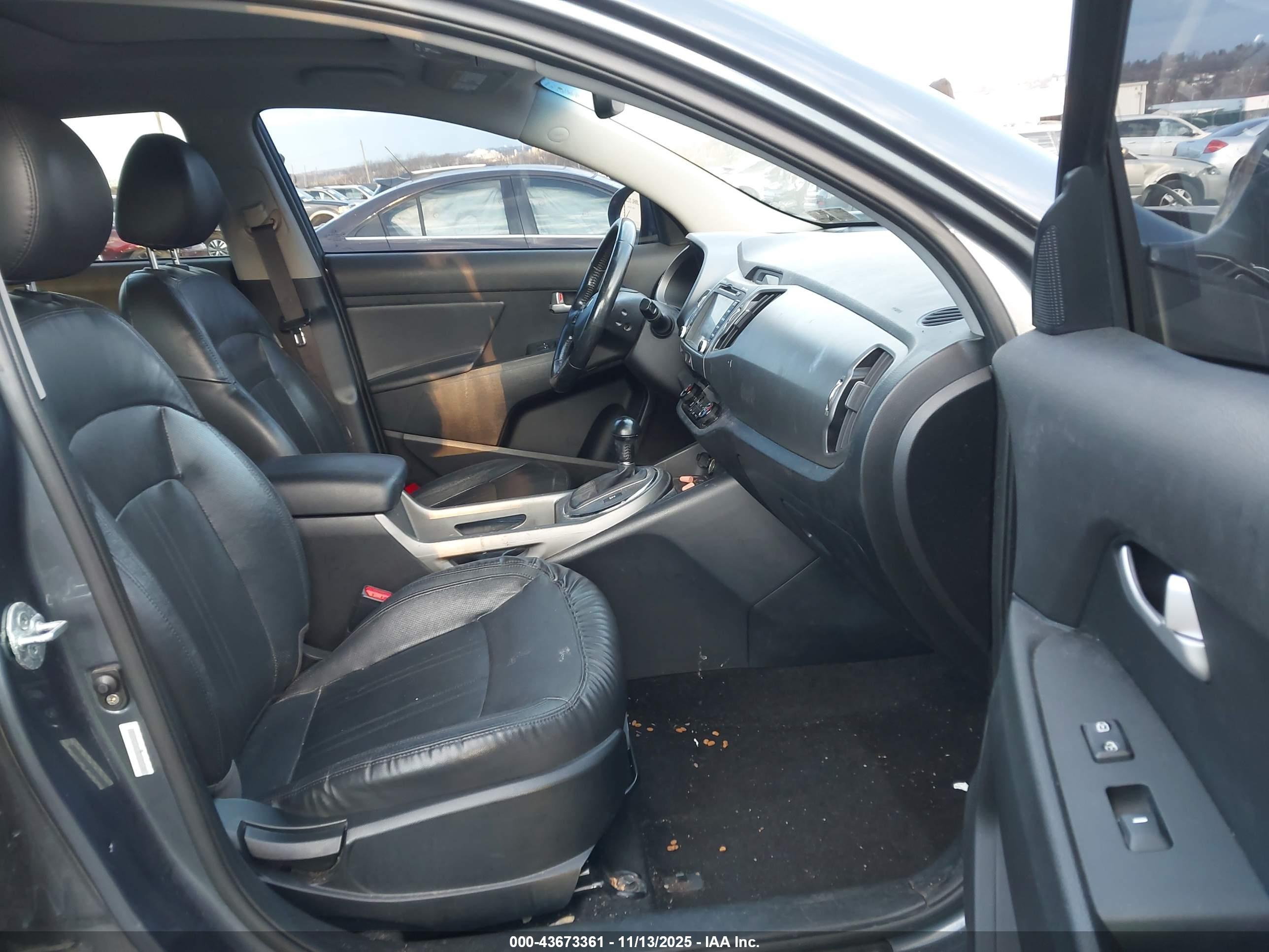KIA SPORTAGE image 5