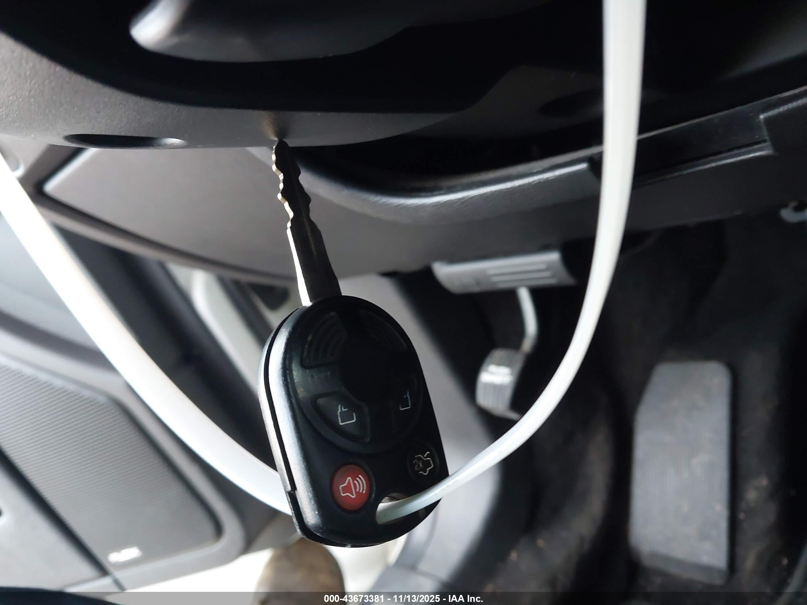 FORD FLEX image 11