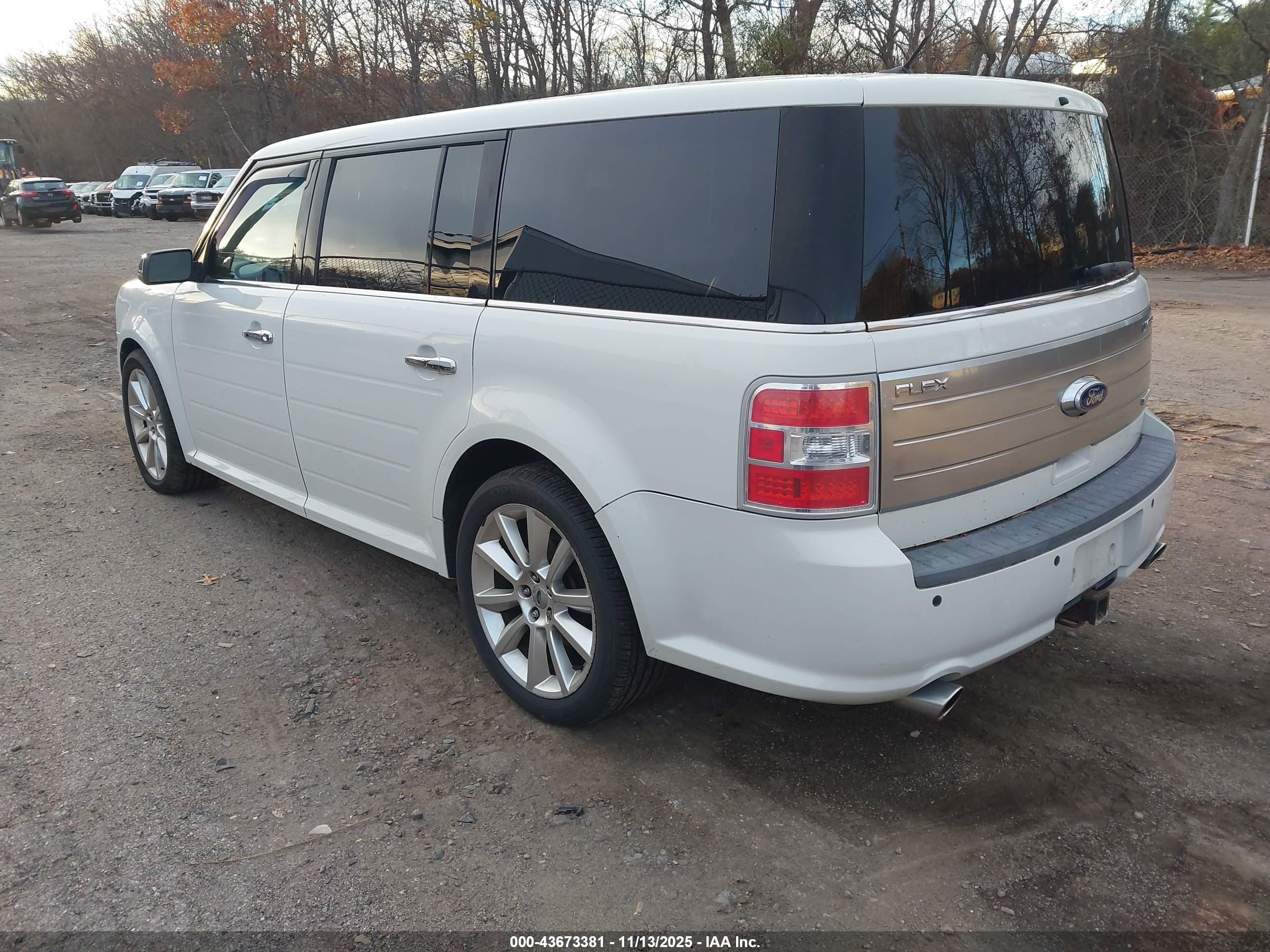 FORD FLEX image 3