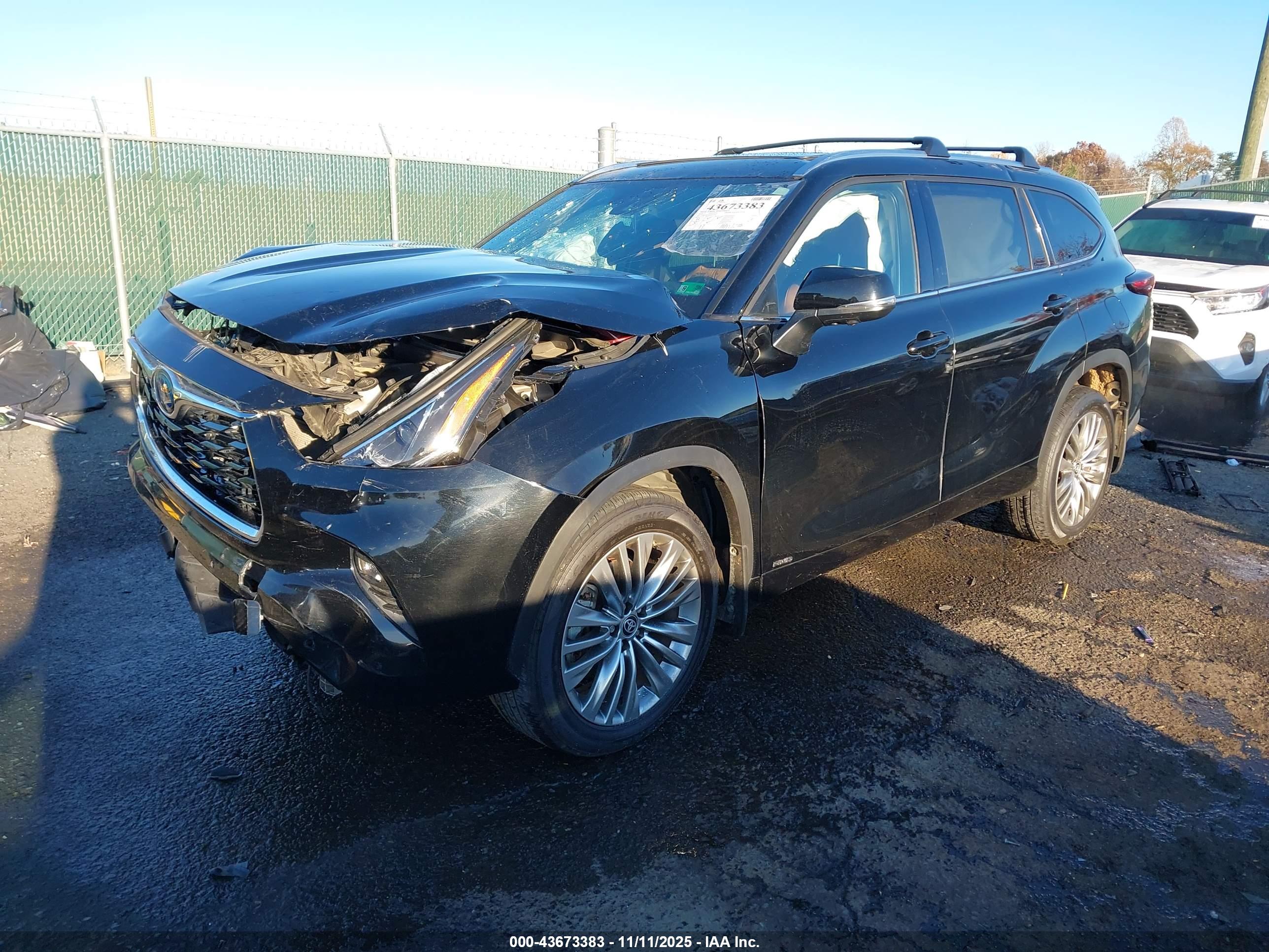 TOYOTA HIGHLANDER image 2
