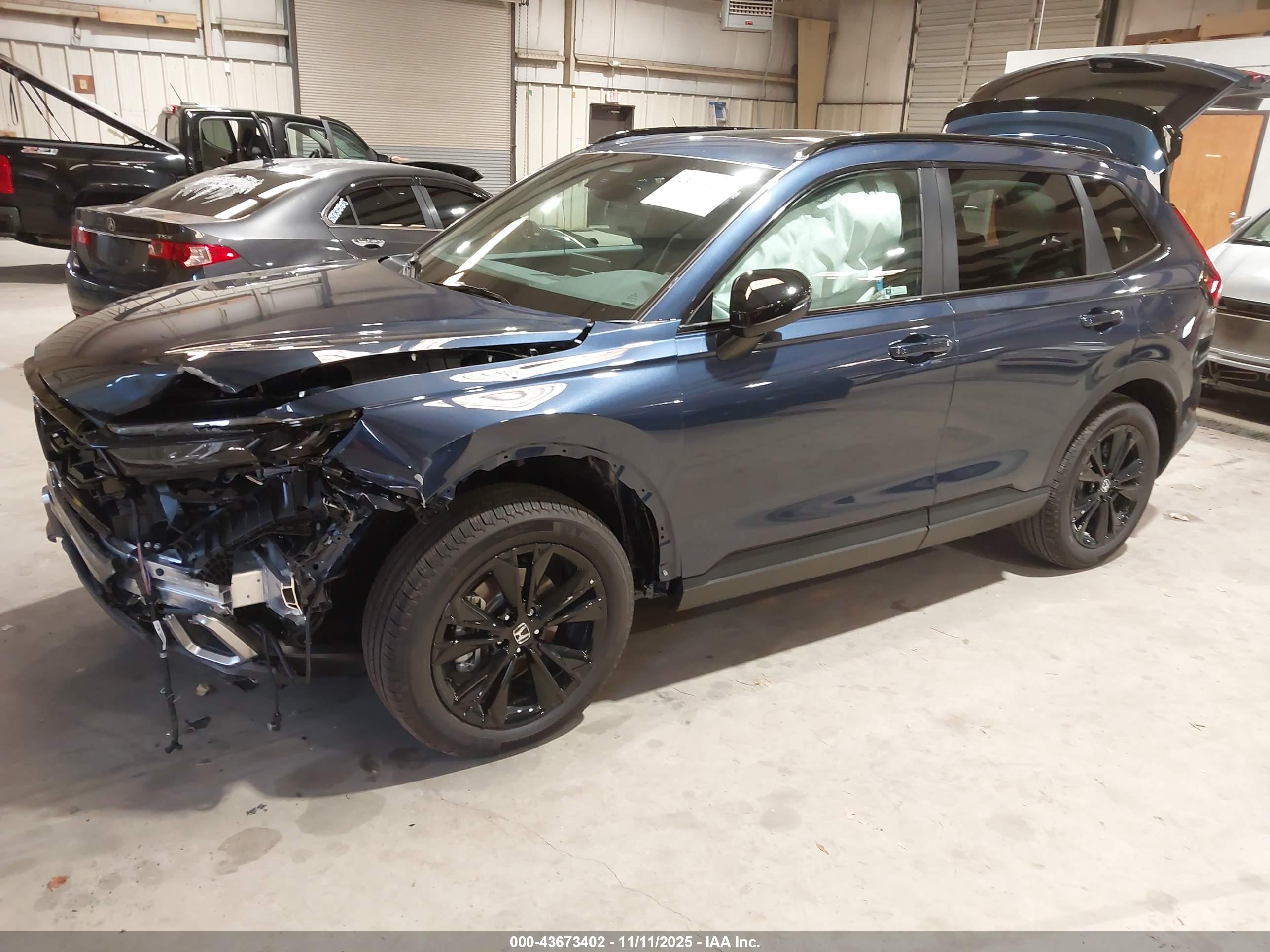 HONDA CR-V image 2