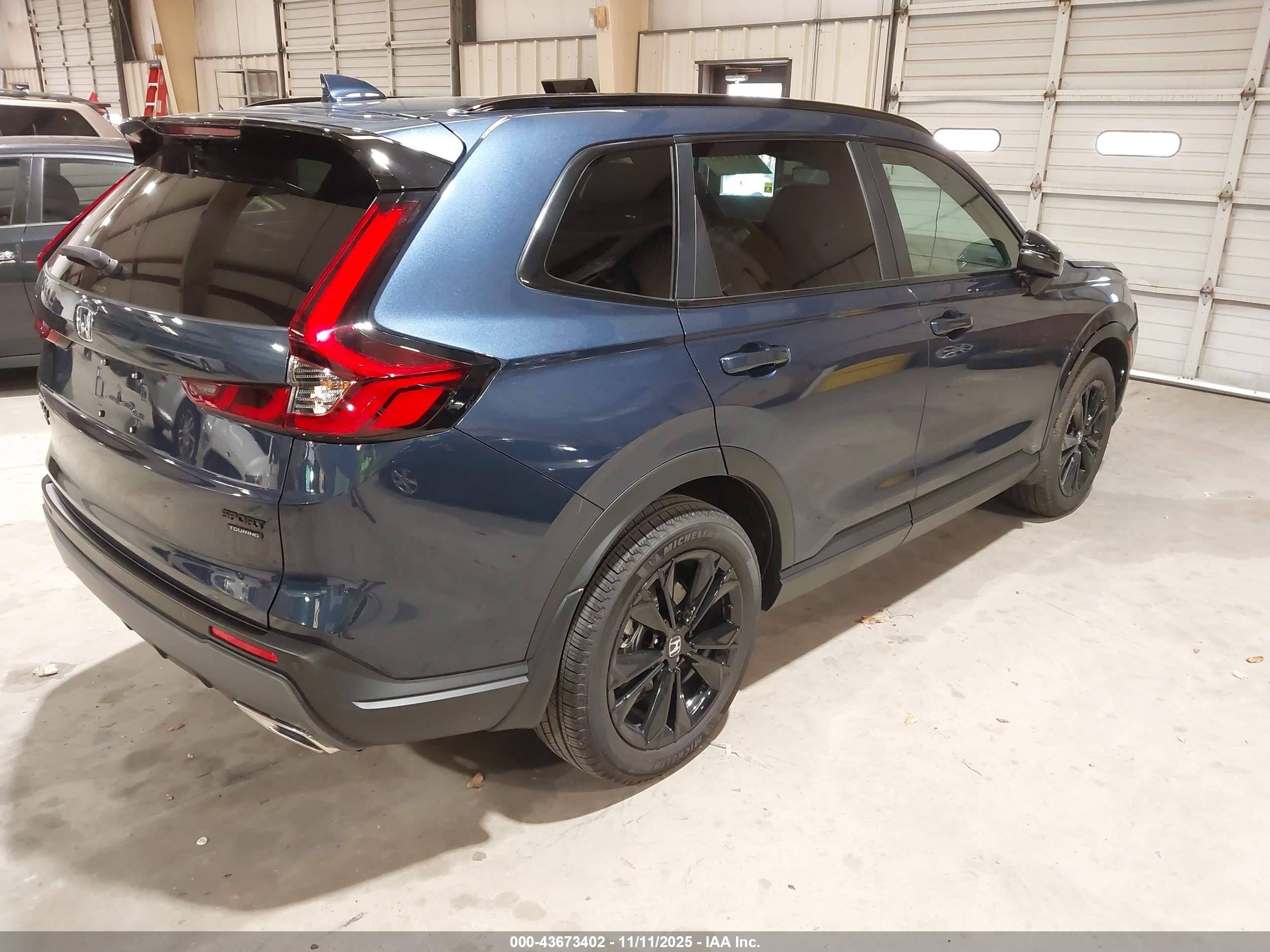HONDA CR-V image 4