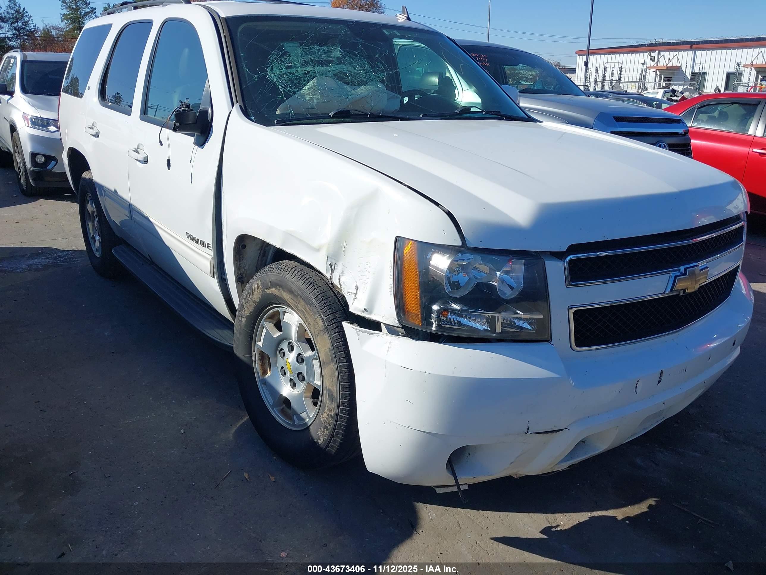CHEVROLET TAHOE image 6