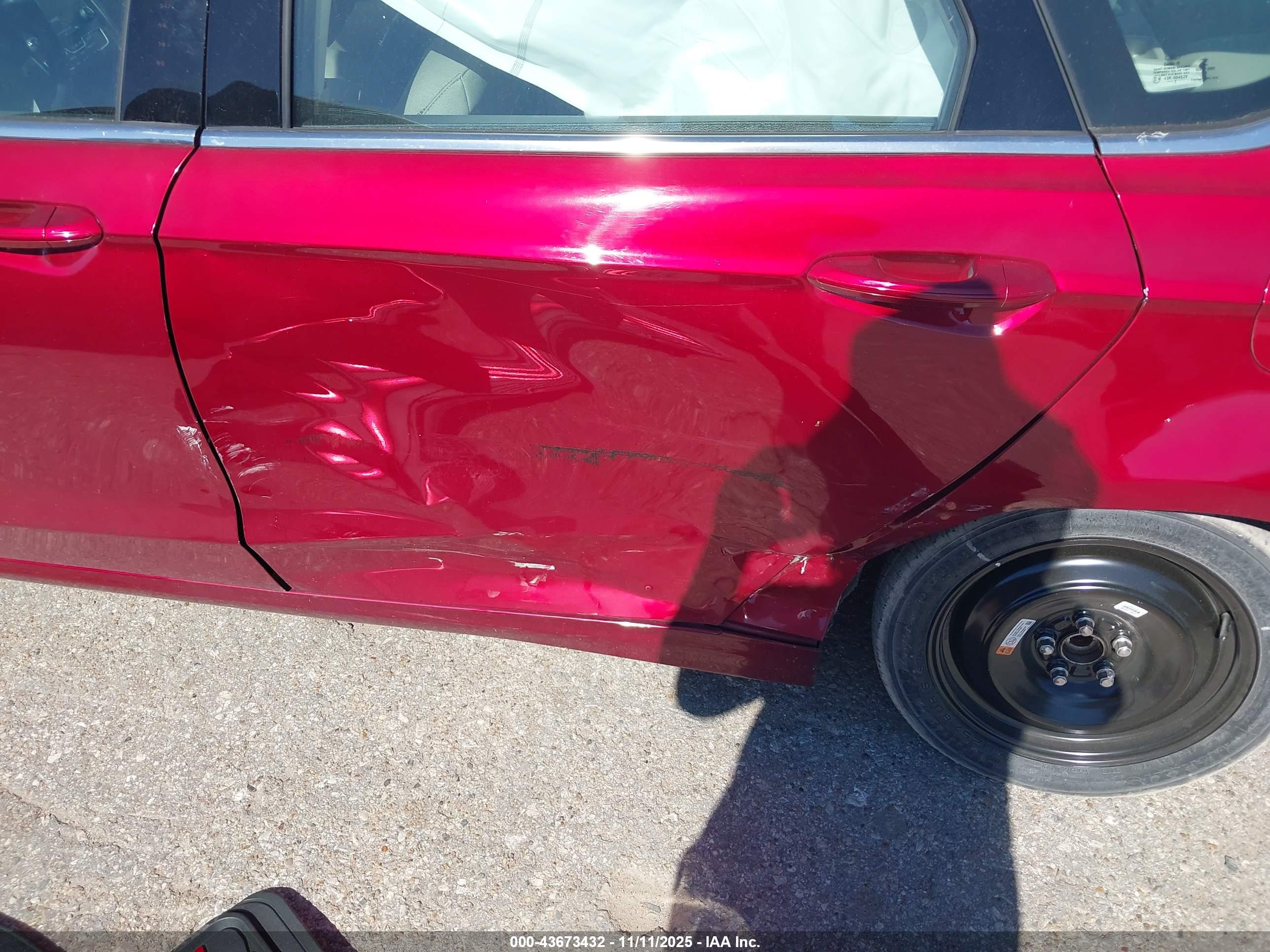 FORD FUSION image 6